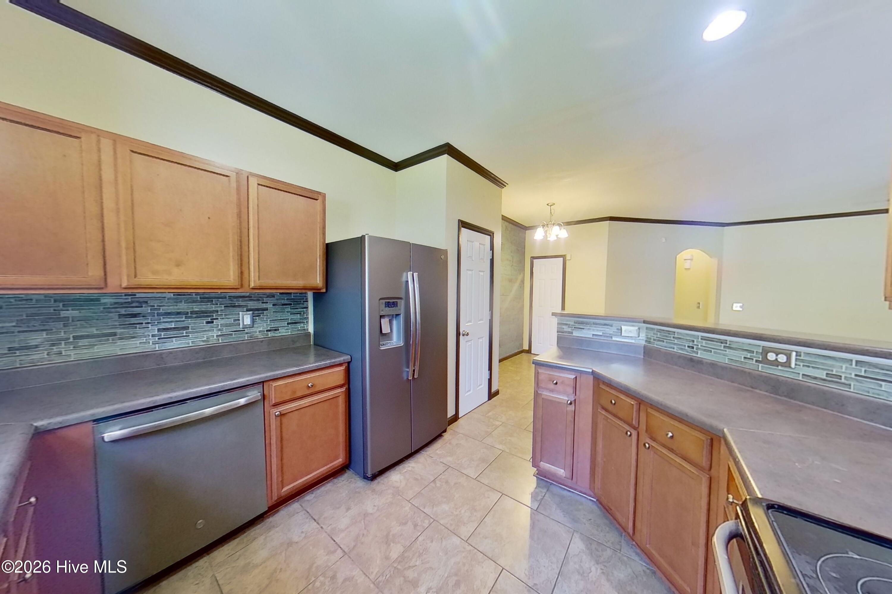 100554824 | Photo 10