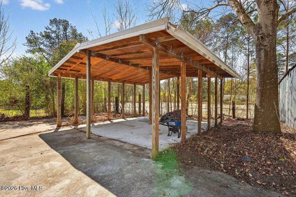 100562311 | Photo 15