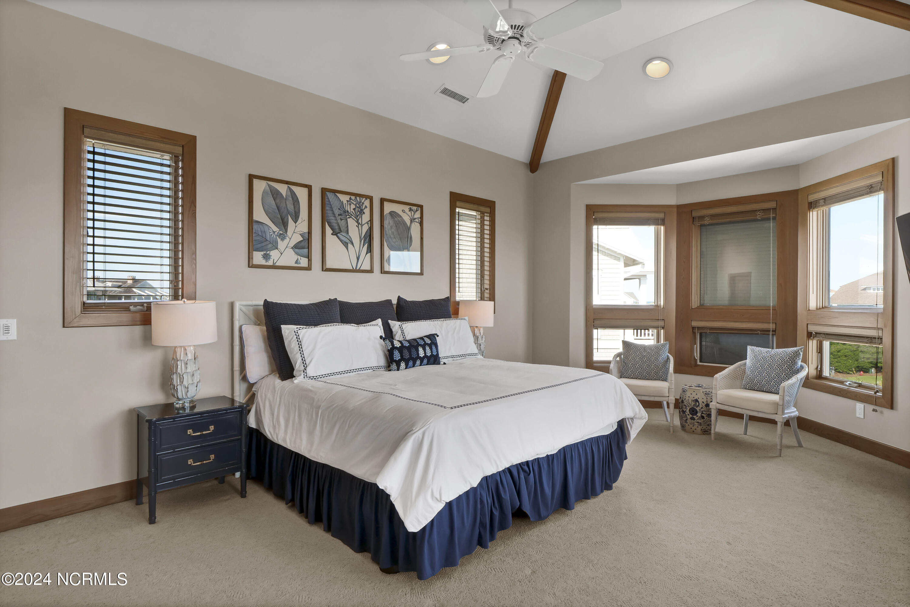 100492123 | Photo 12