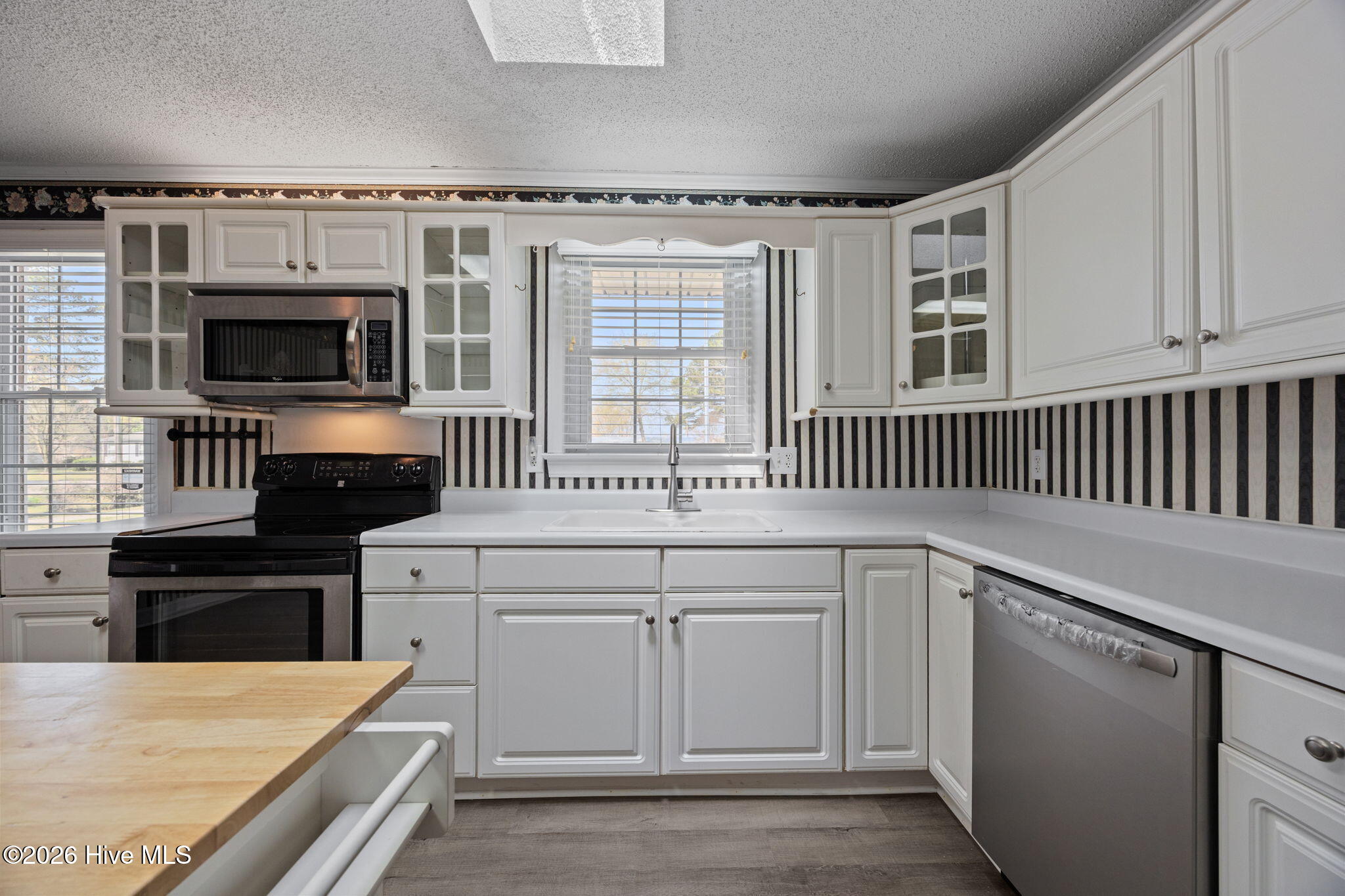 2882 Ivy Road, Greenville, NC, 27858