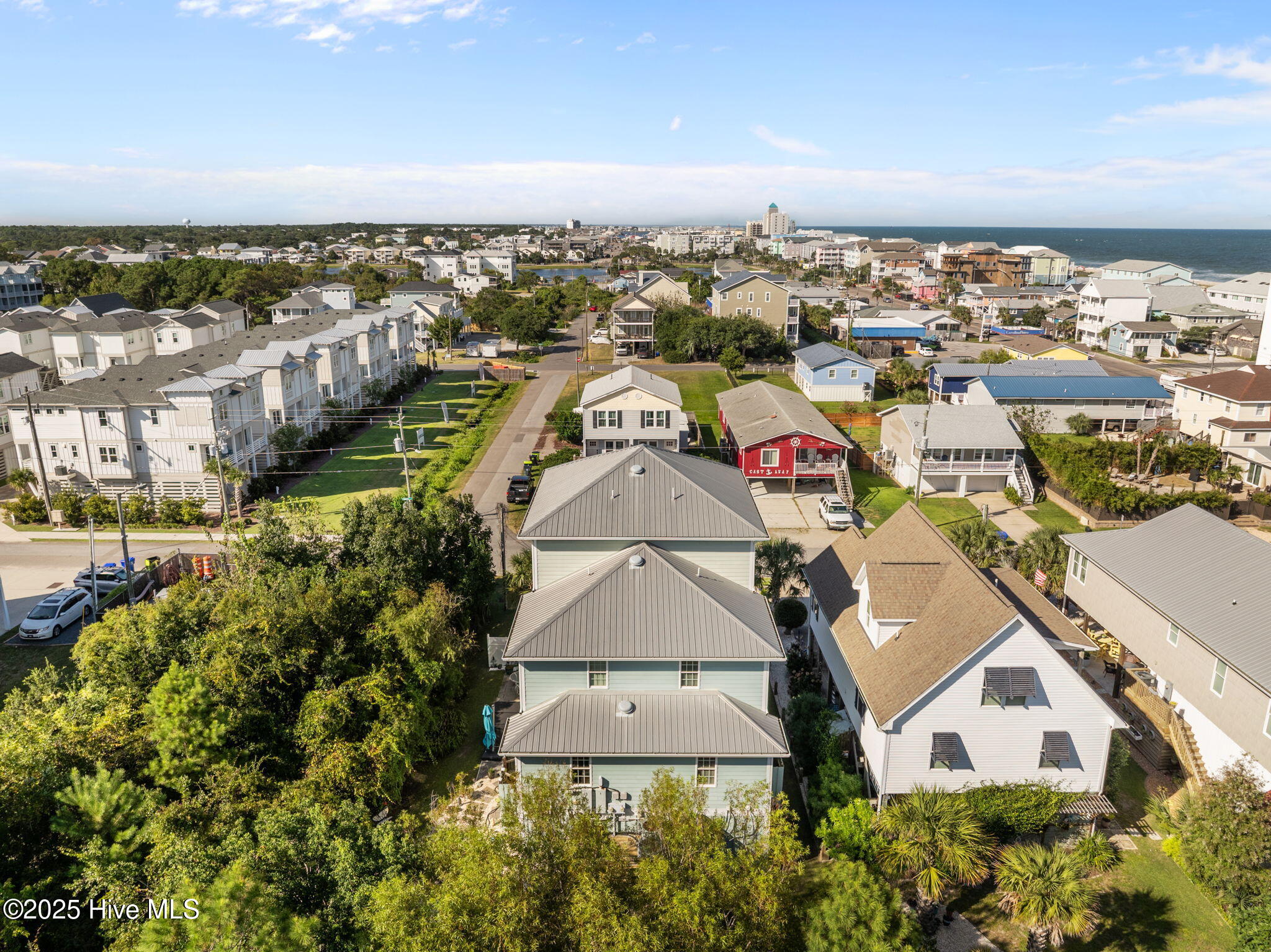 100528642 | Photo 11