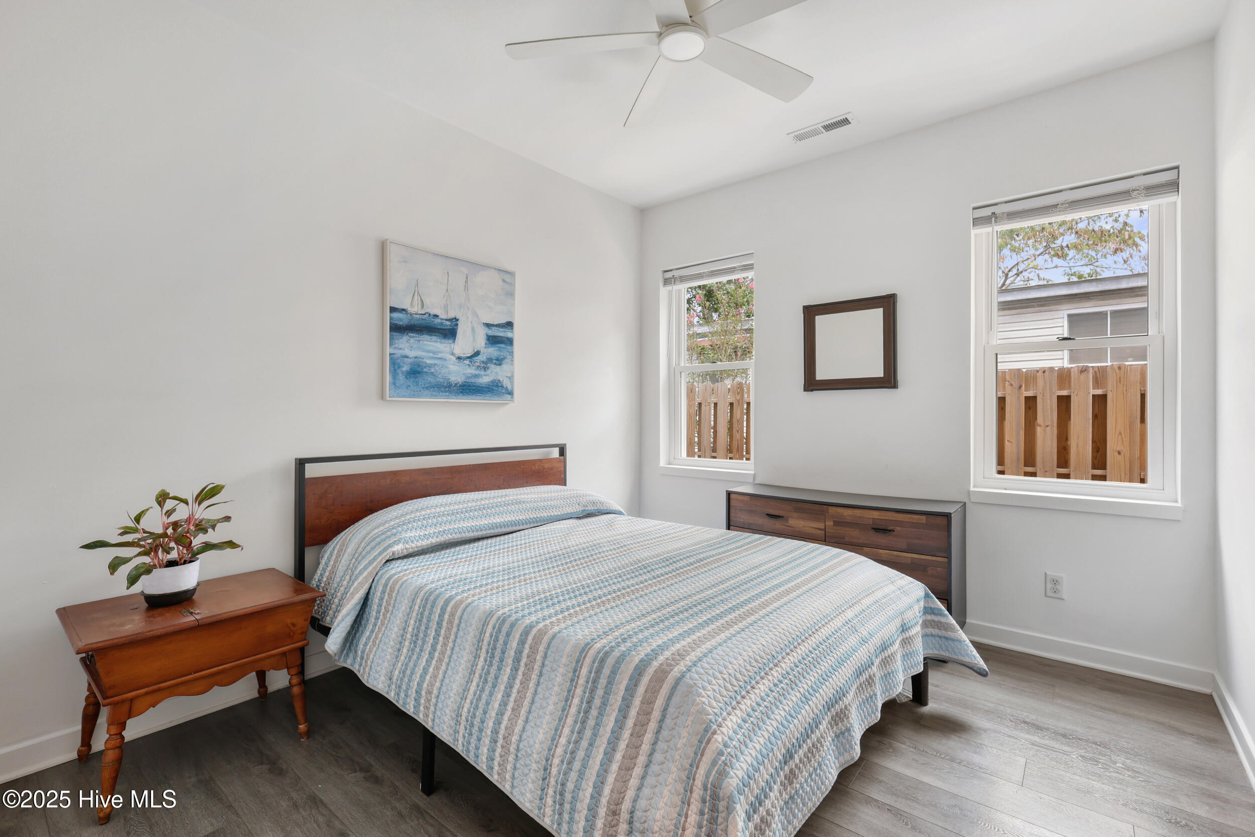 100530108 | Photo 17