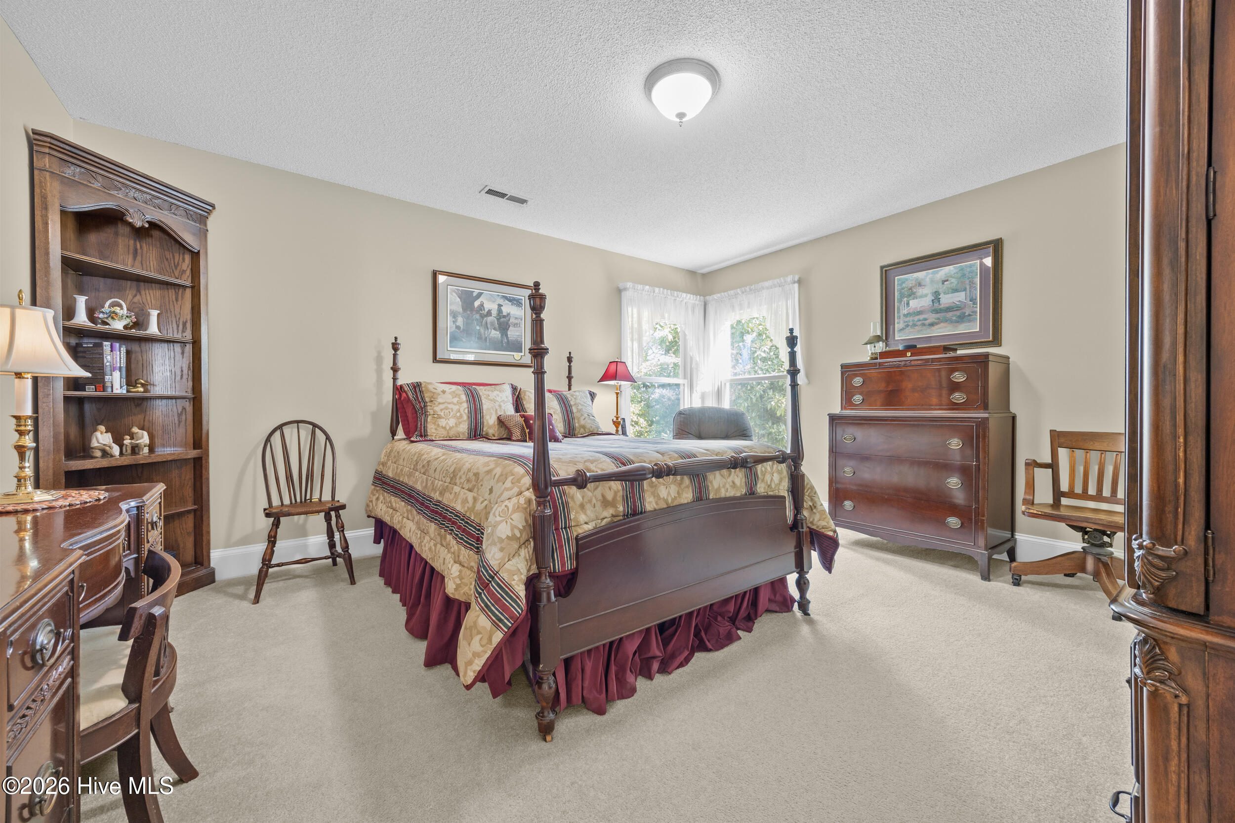 100564035 | Photo 38