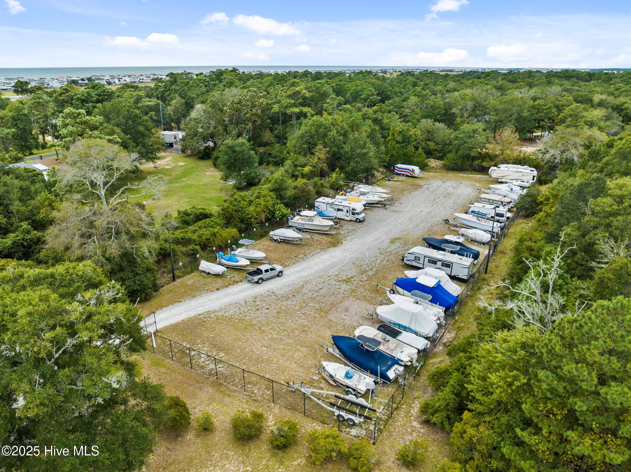 100532688 | Photo 48