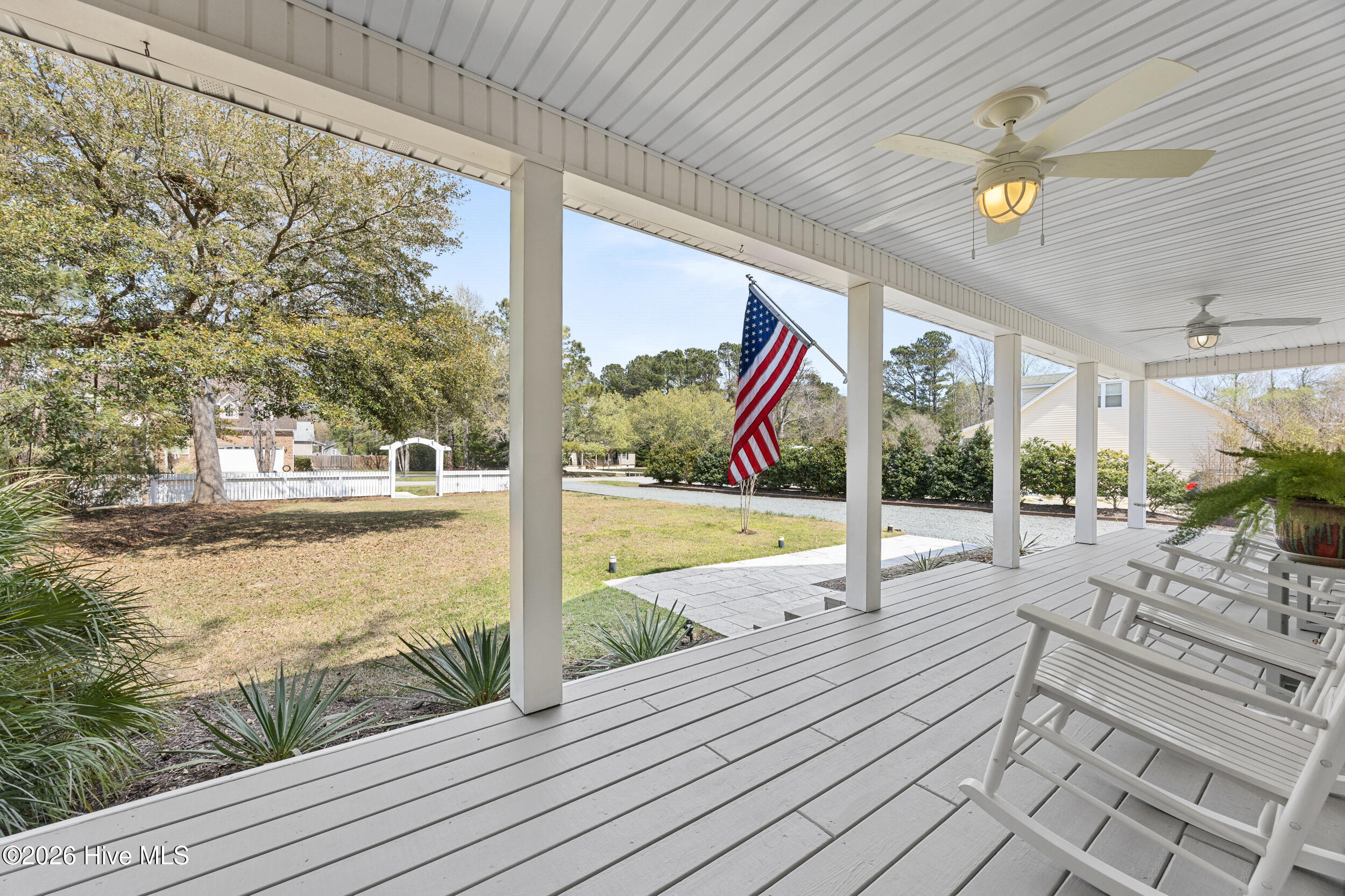 100562849 | Photo 10