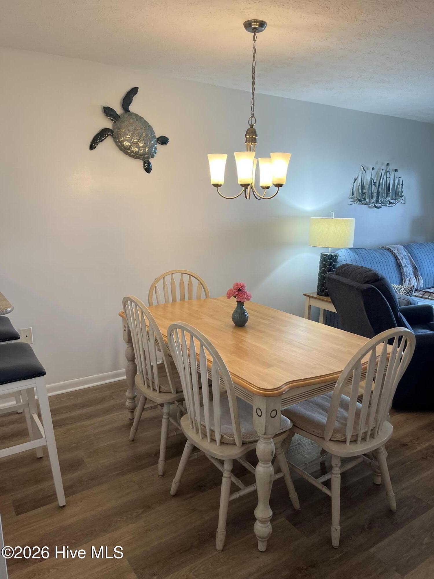 100557699 | Photo 13