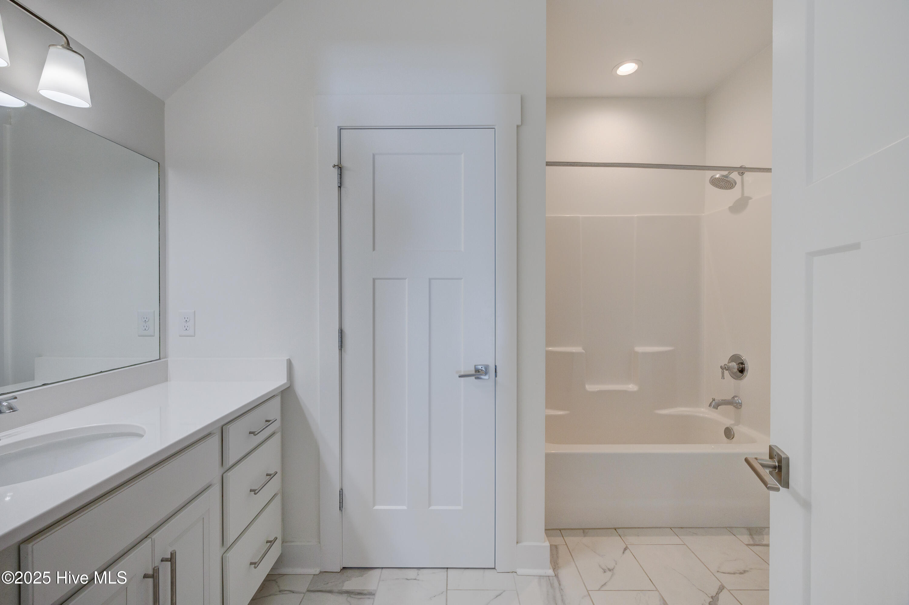 100534691 | Photo 61