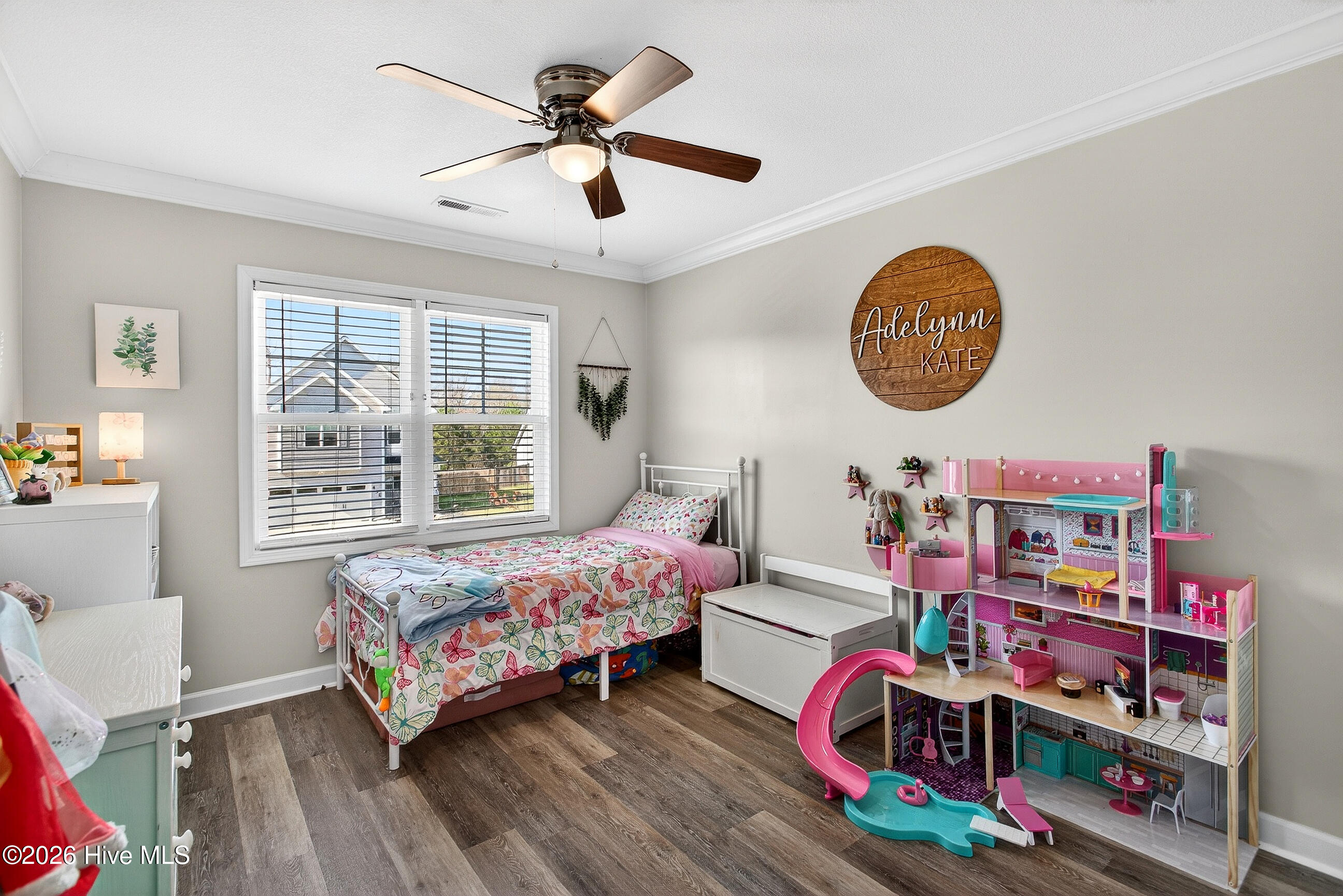 100562931 | Photo 23