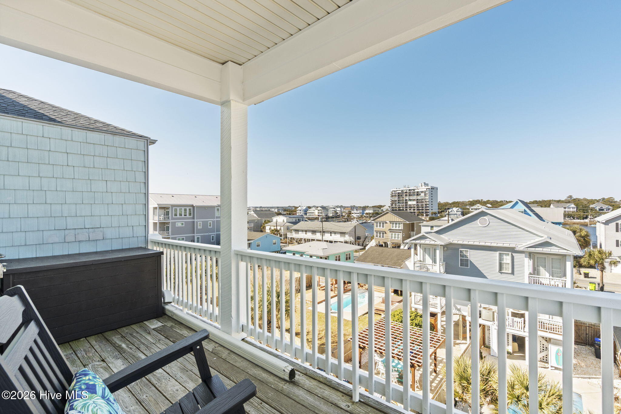 100553989 | Photo 14