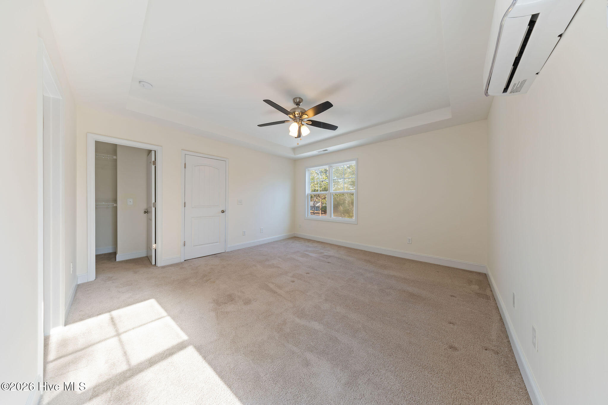 100548283 | Photo 16