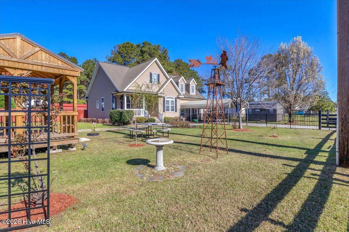 100561788 | Photo 17