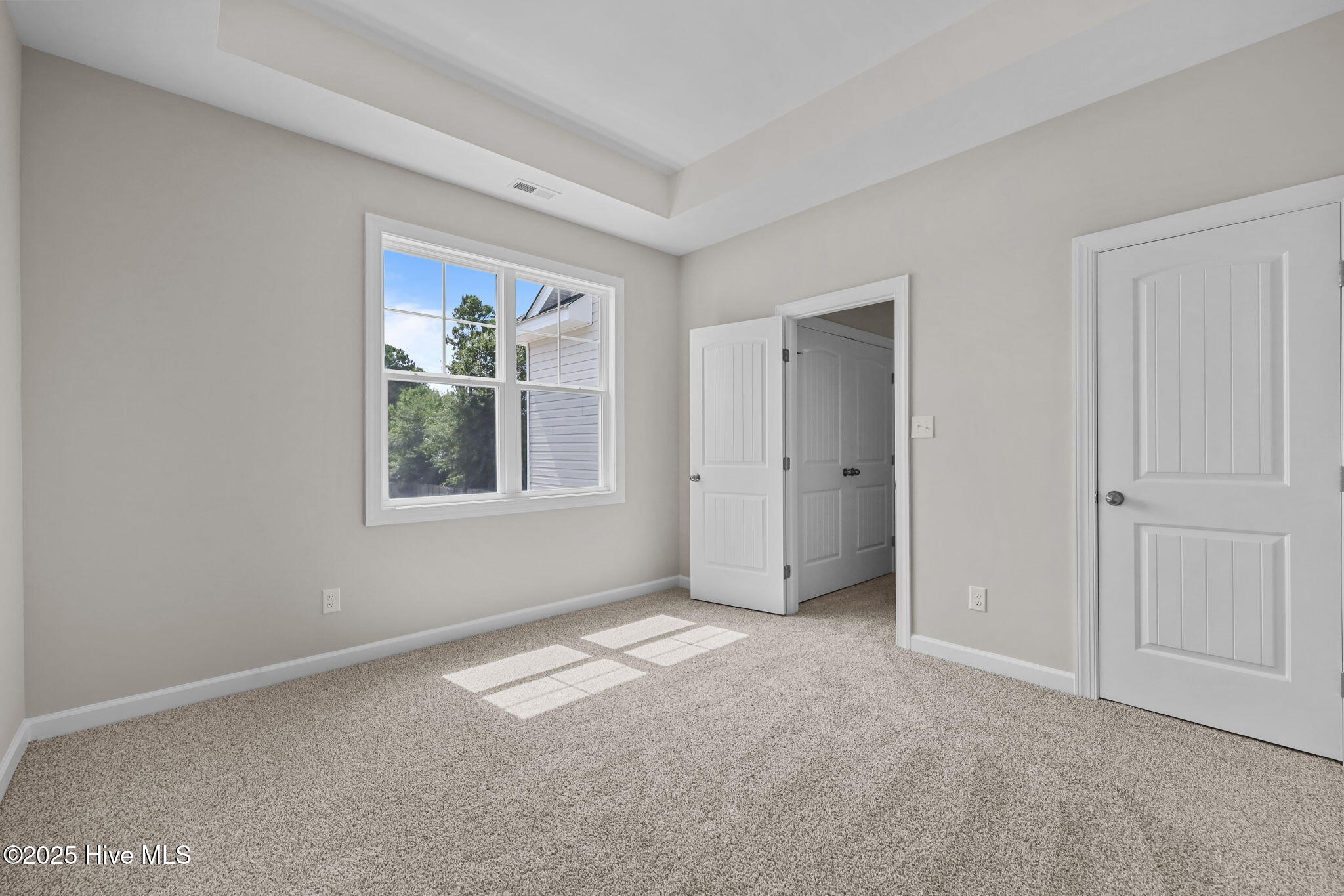 100504160 | Photo 34