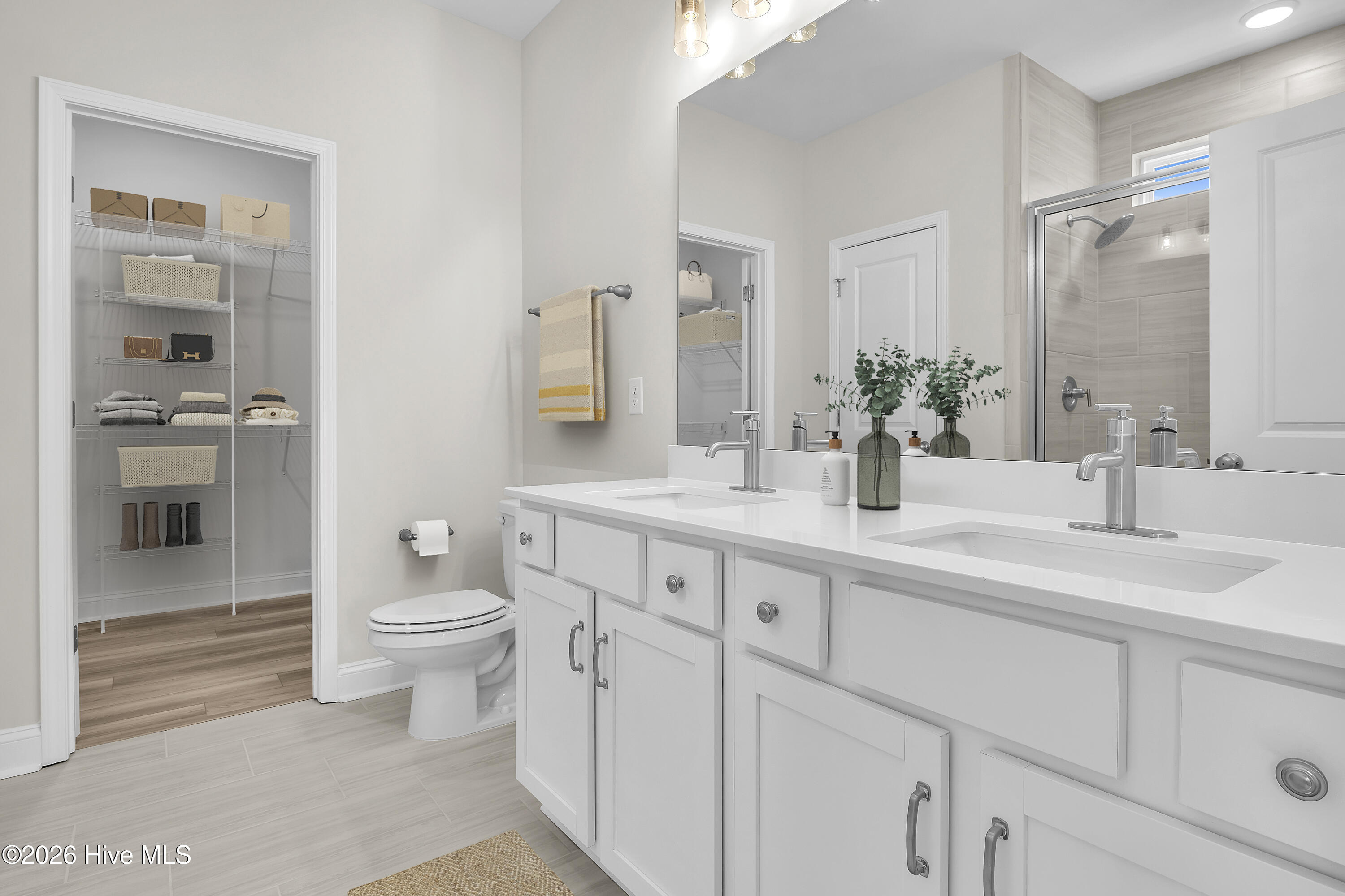 100552787 | Photo 69