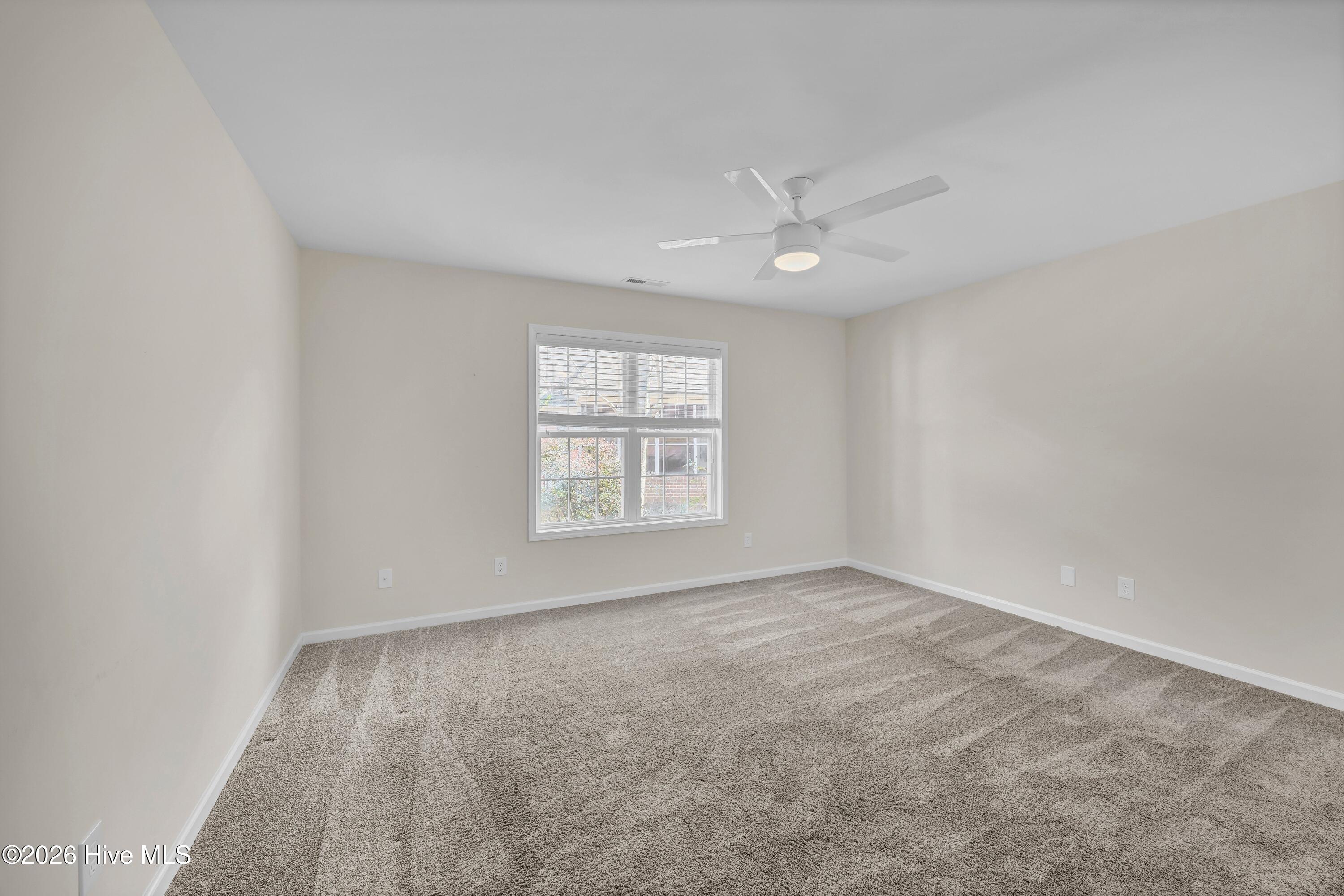 100552166 | Photo 15