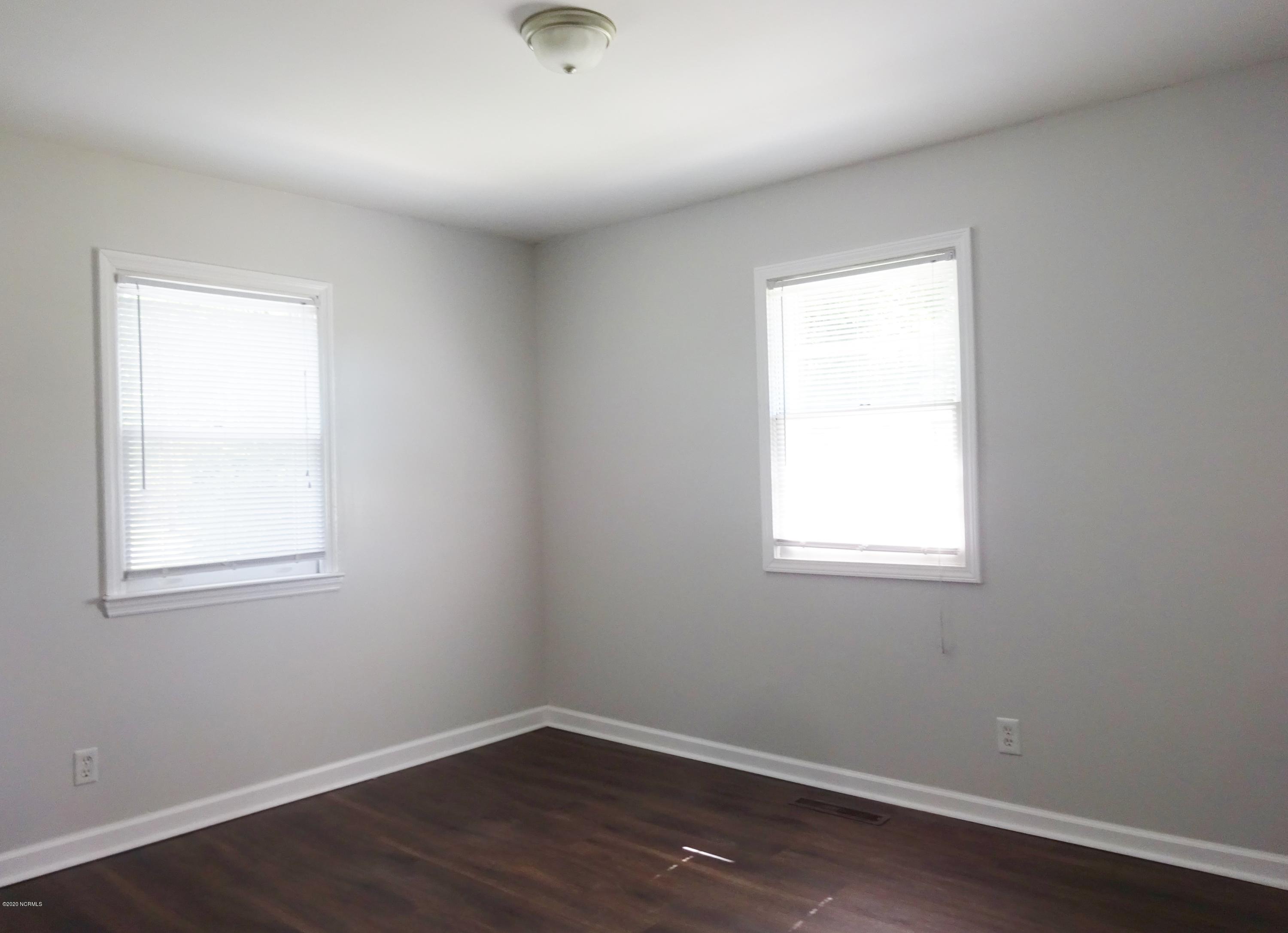 100558565 | Photo 15