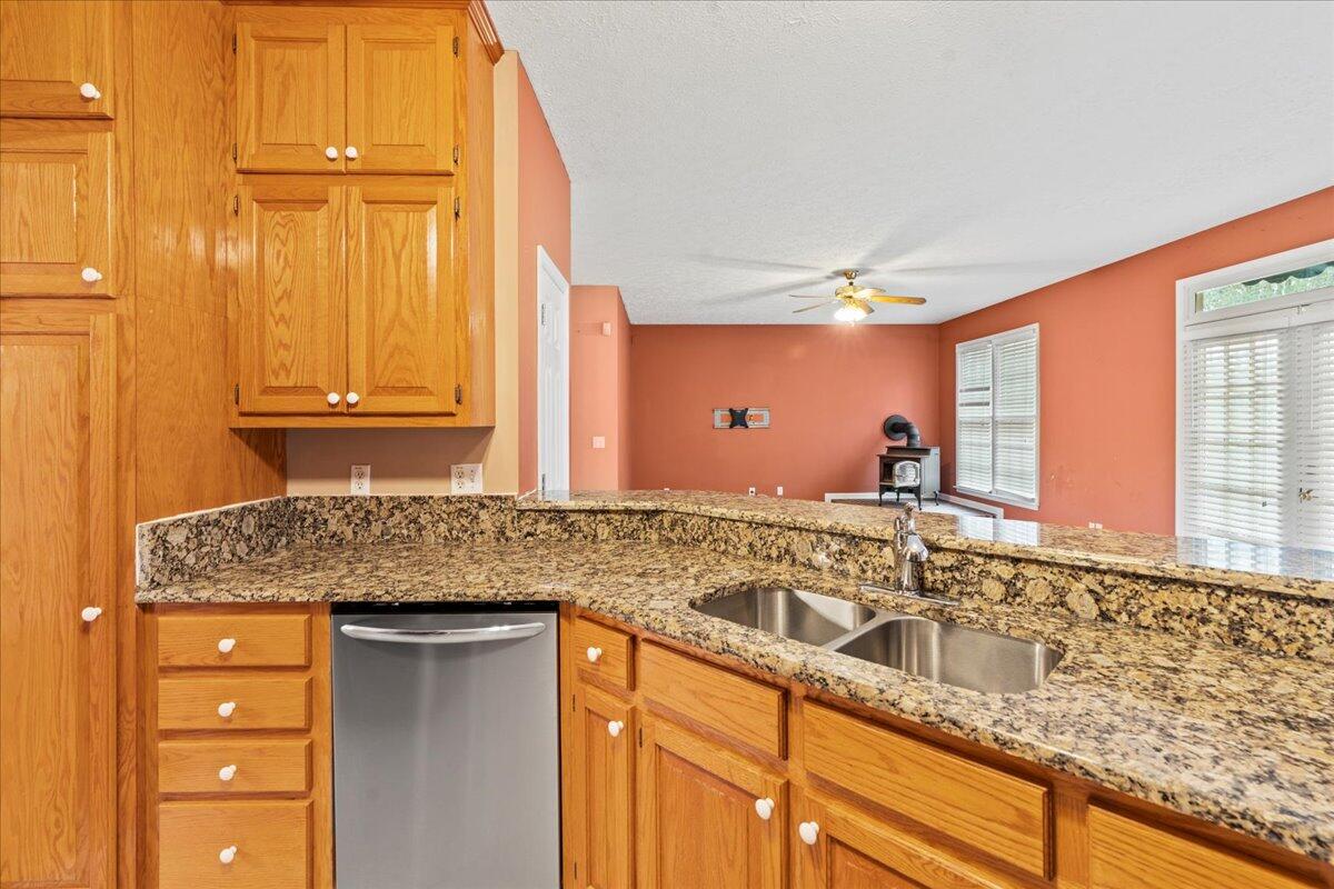 11-Kitchen