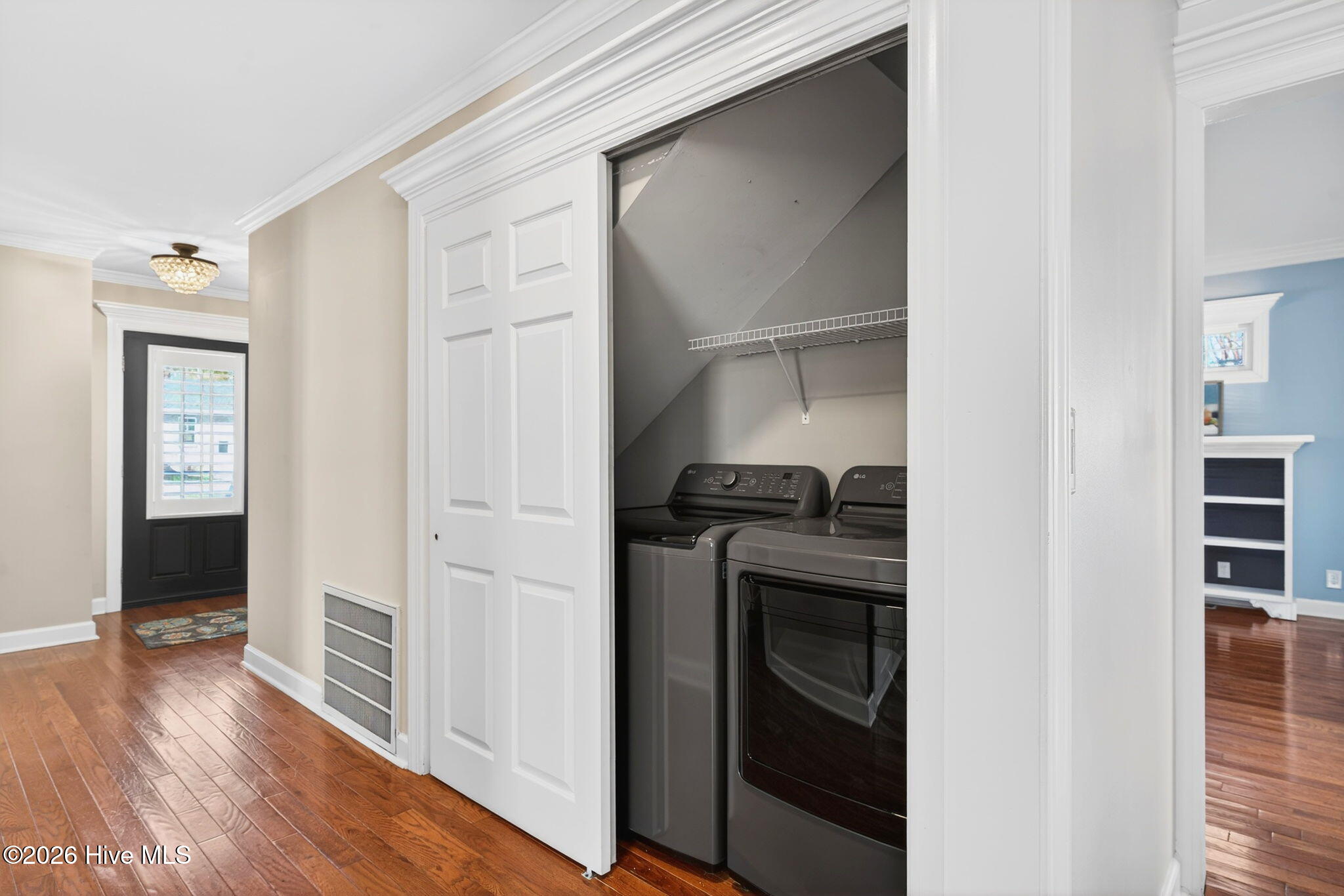 100558194 | Photo 26