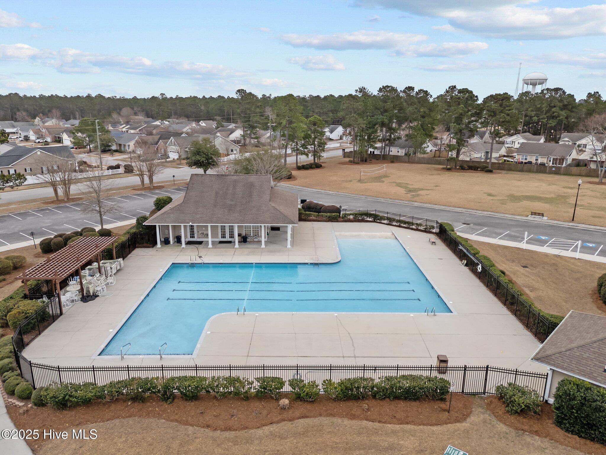 100533443 | Photo 41