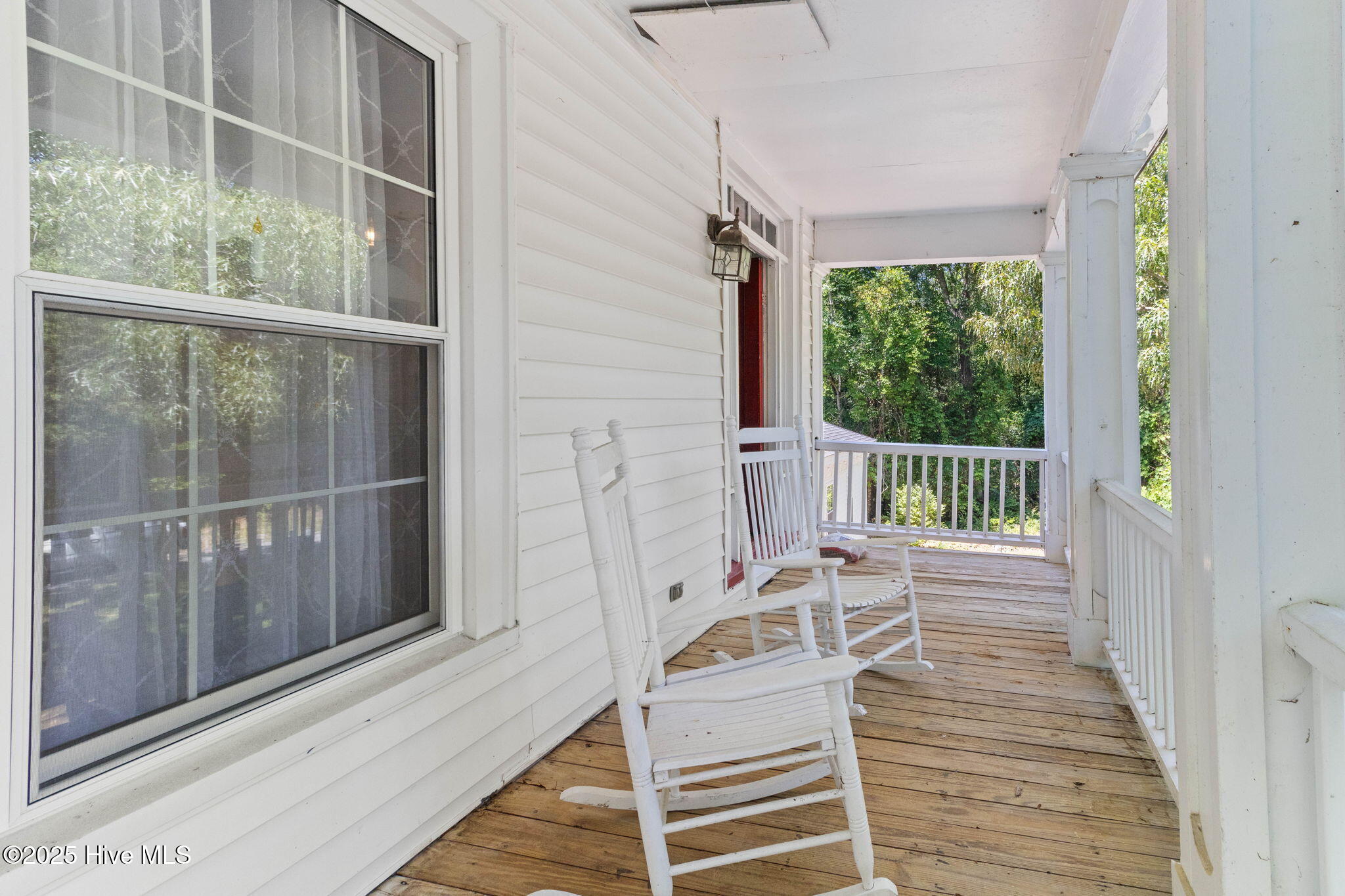 100507341 | Photo 44