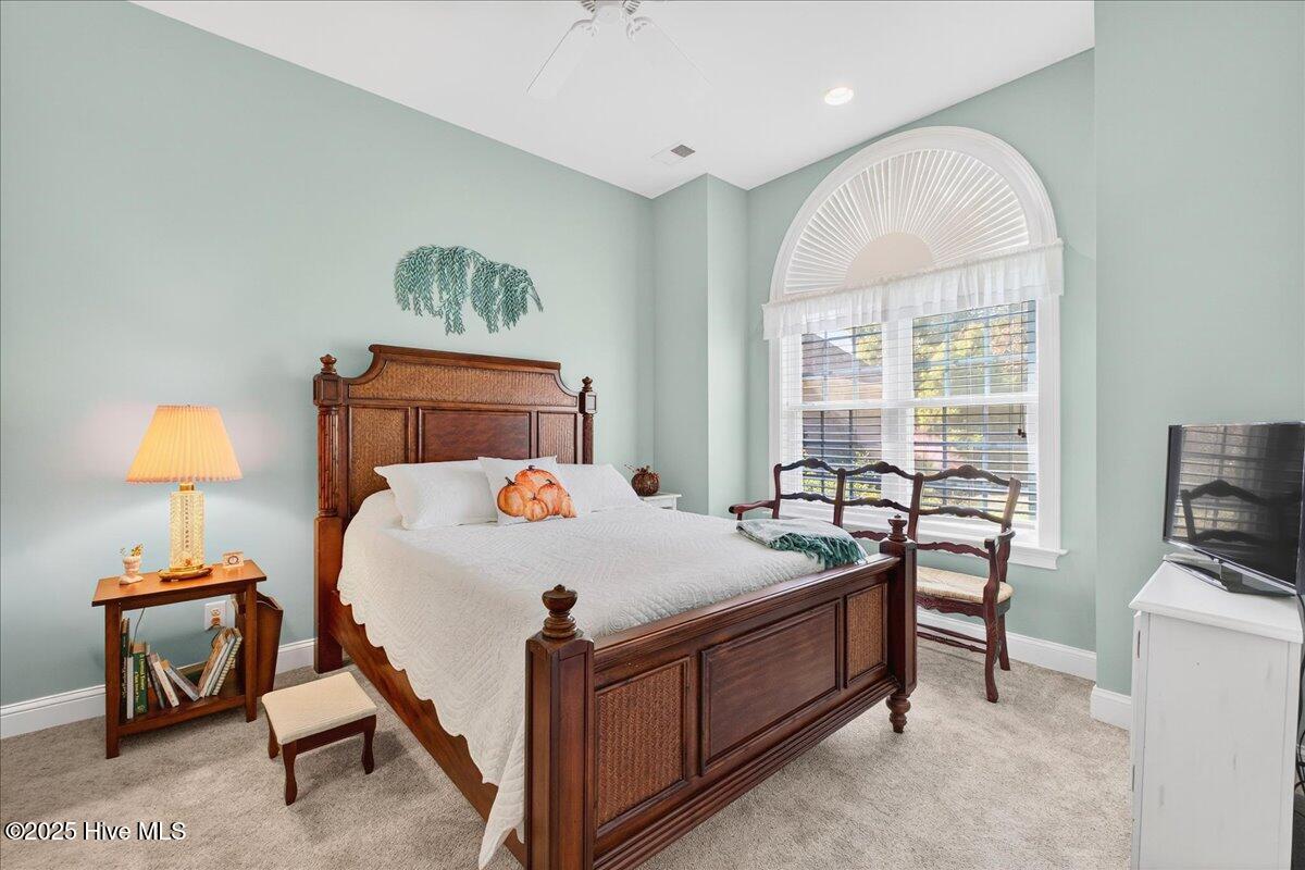 100540380 | Photo 31