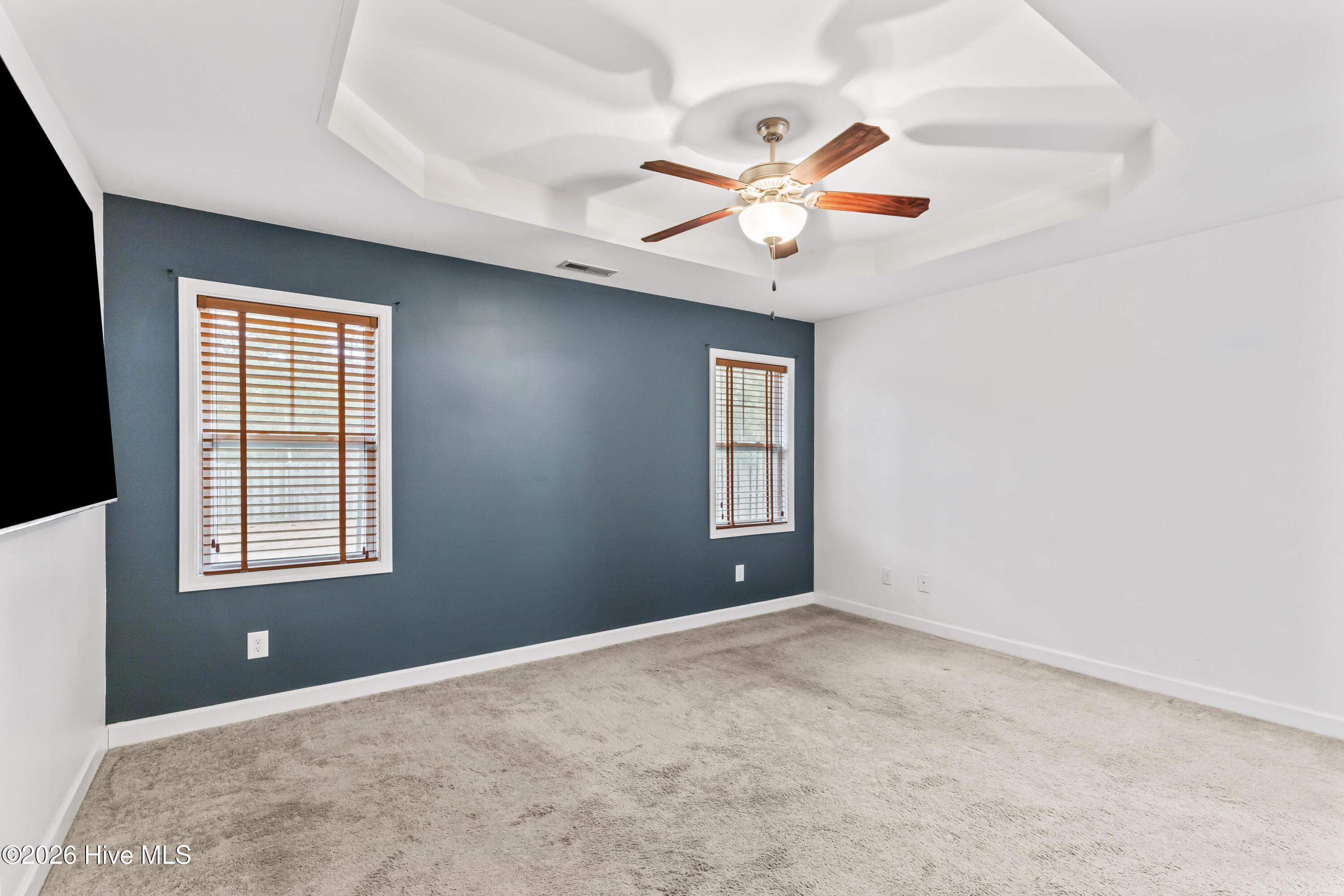 100557178 | Photo 17