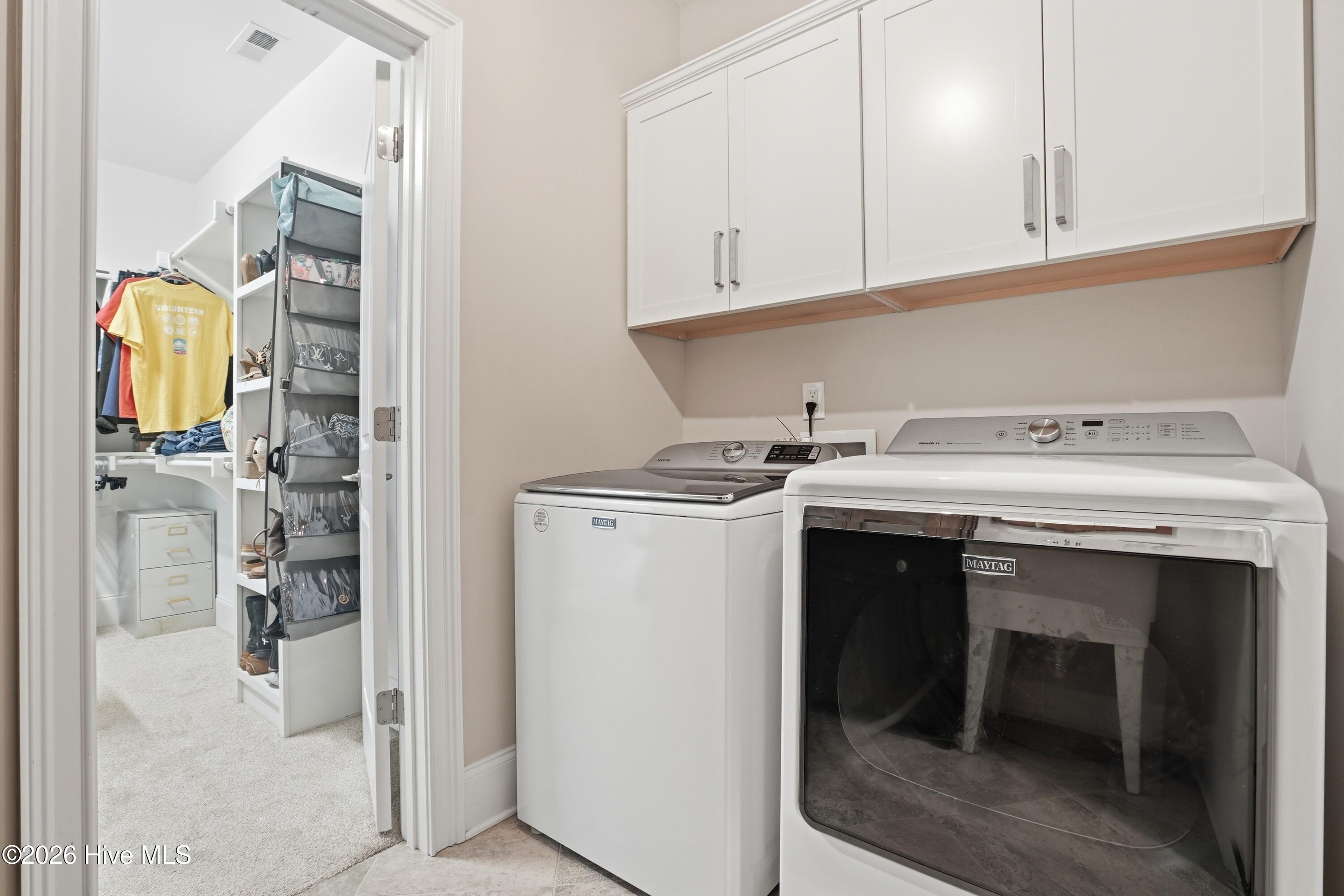 100561469 | Photo 43