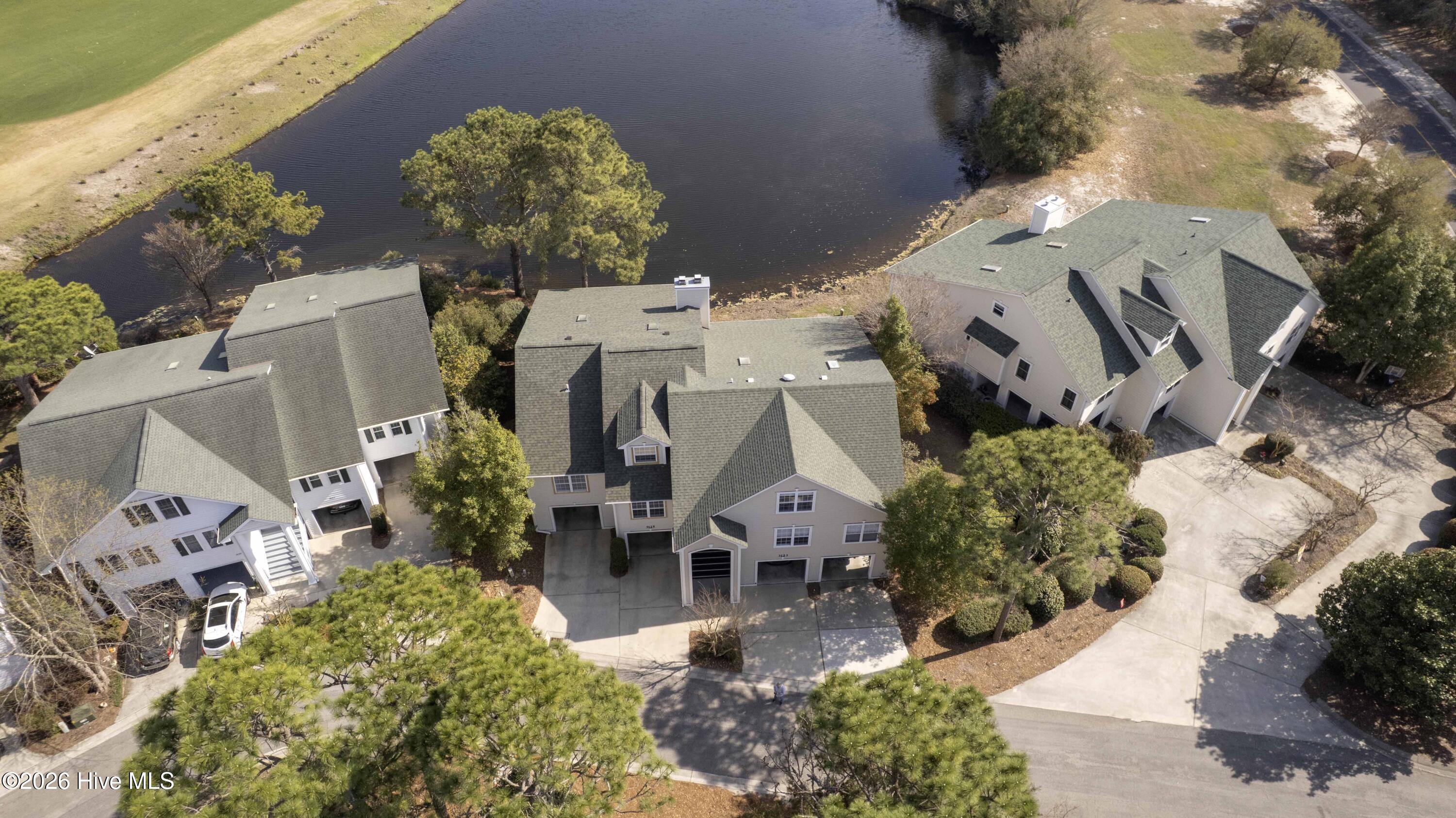 100563041 | Photo 58