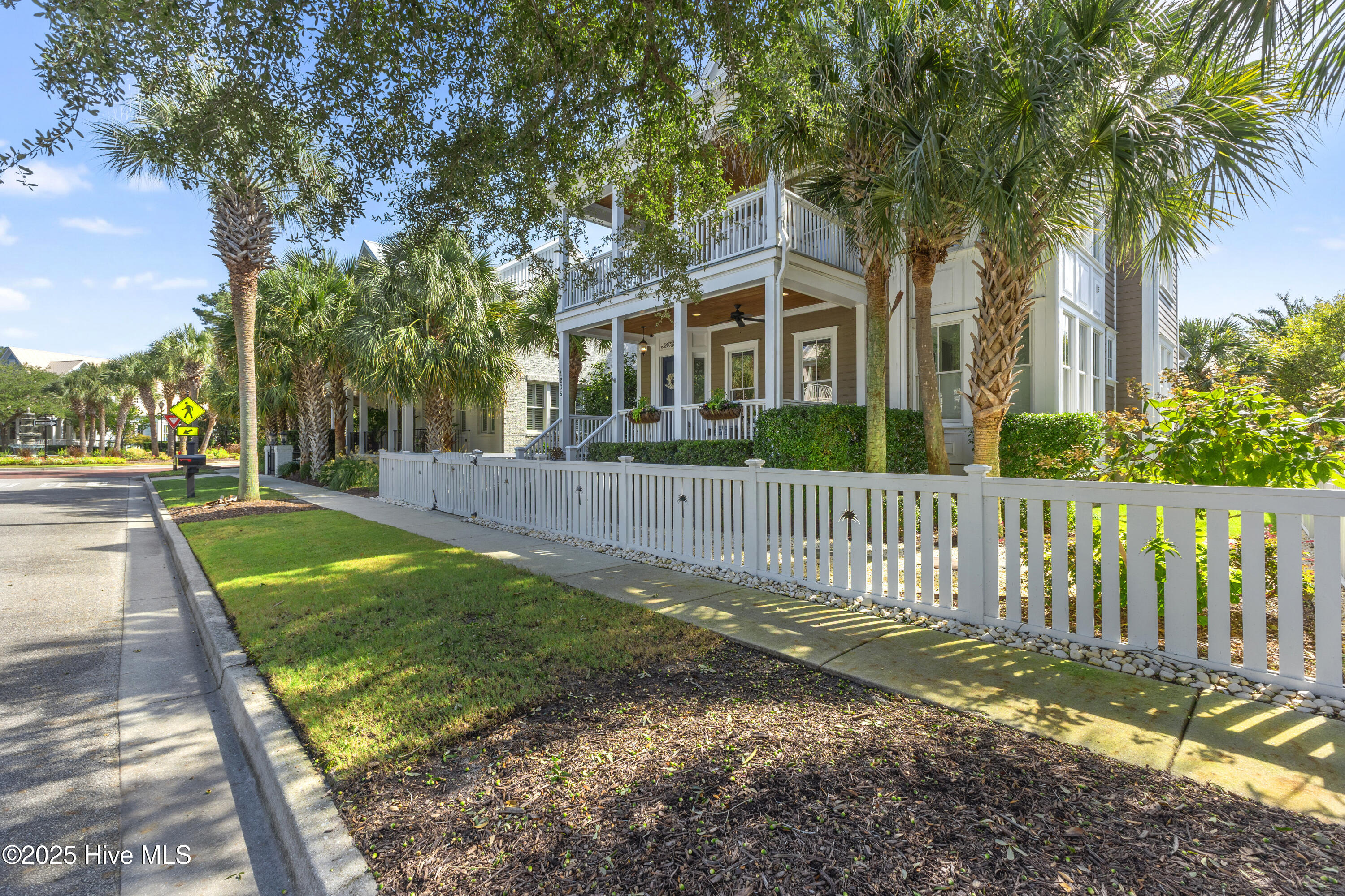 100541360 | Photo 56