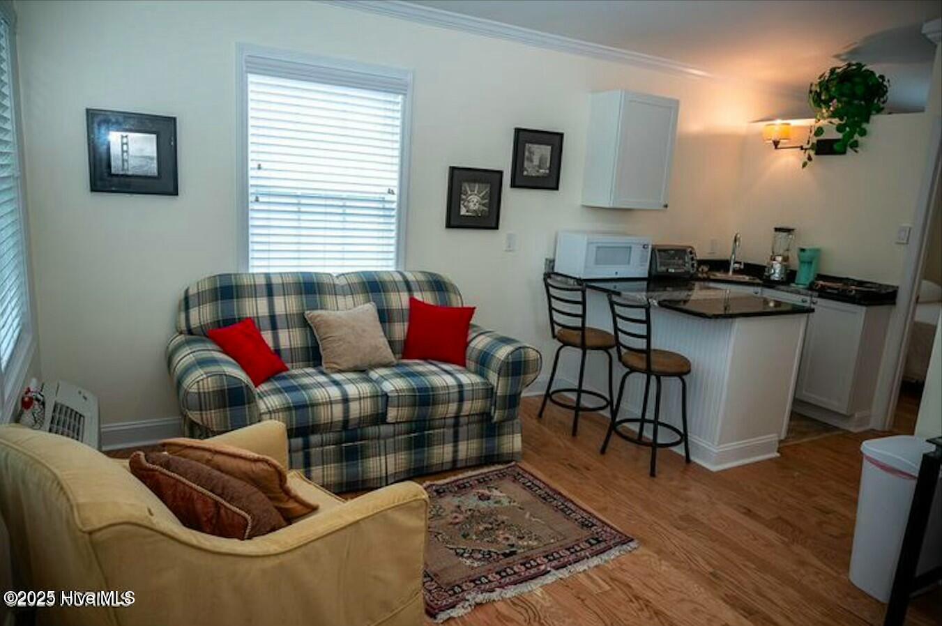 100490306 | Photo 30