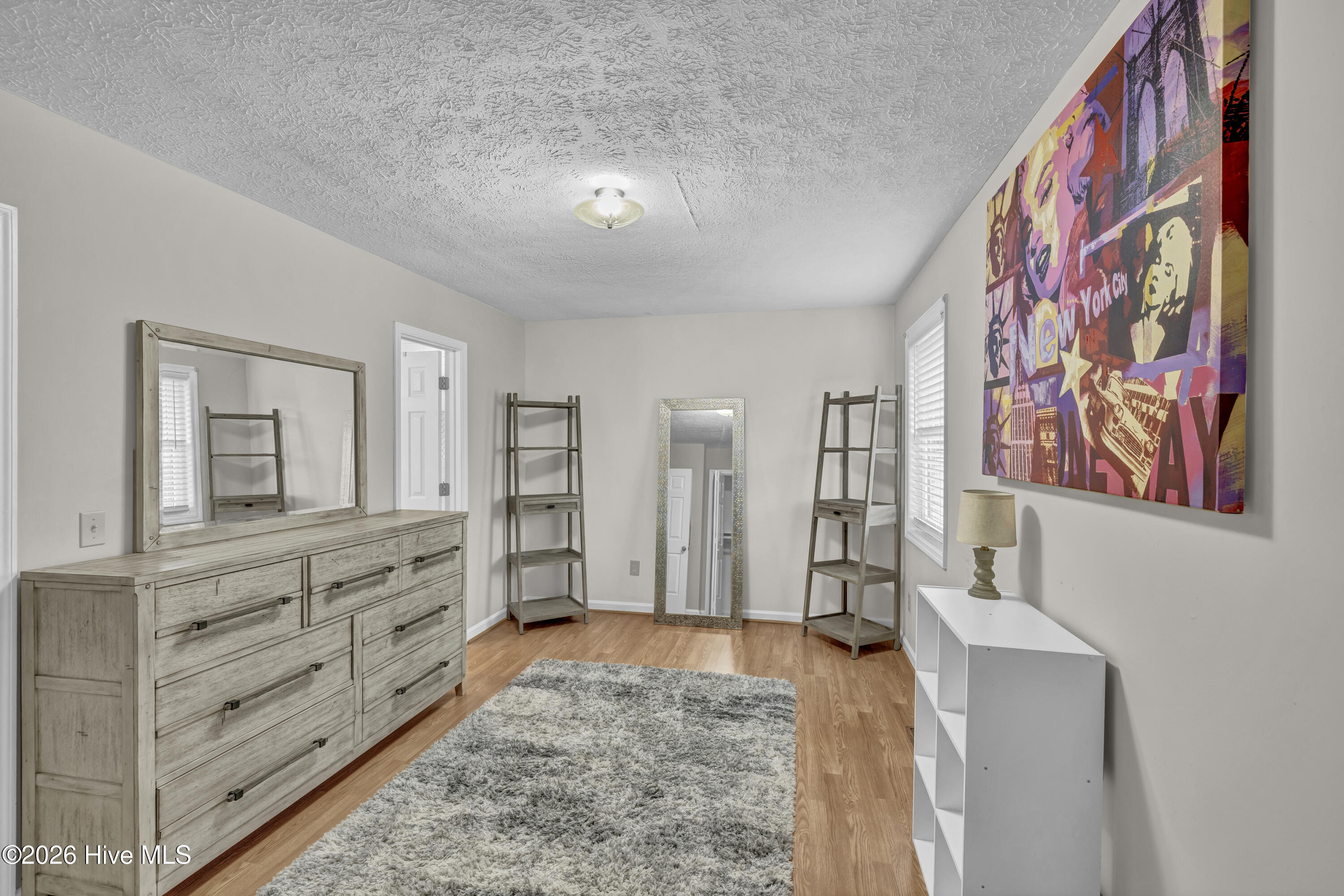 100550839 | Photo 36