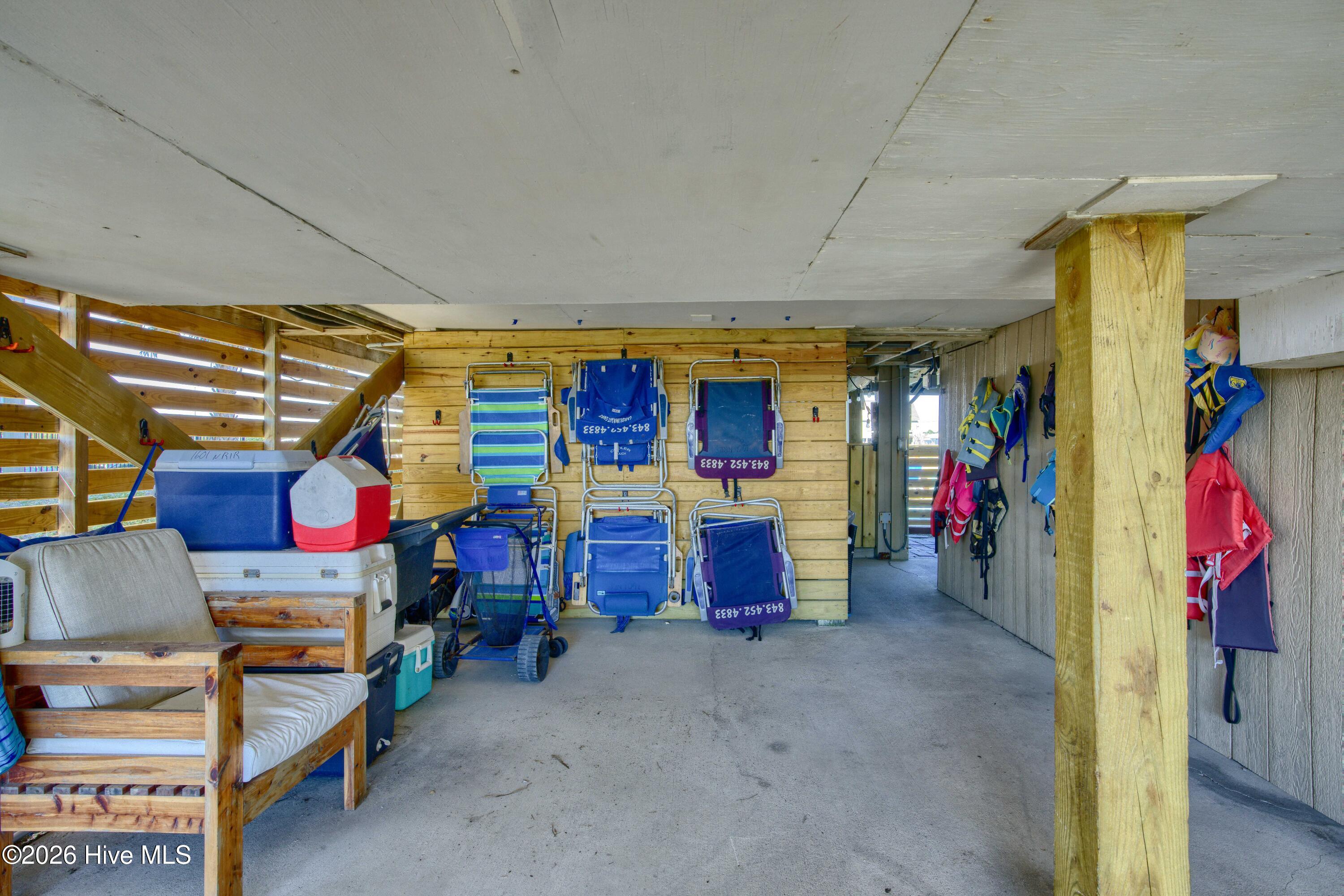 100550124 | Photo 65