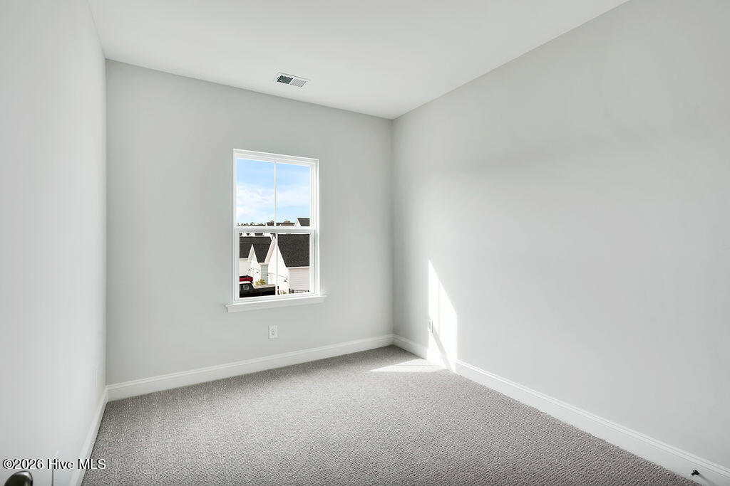 100549861 | Photo 18