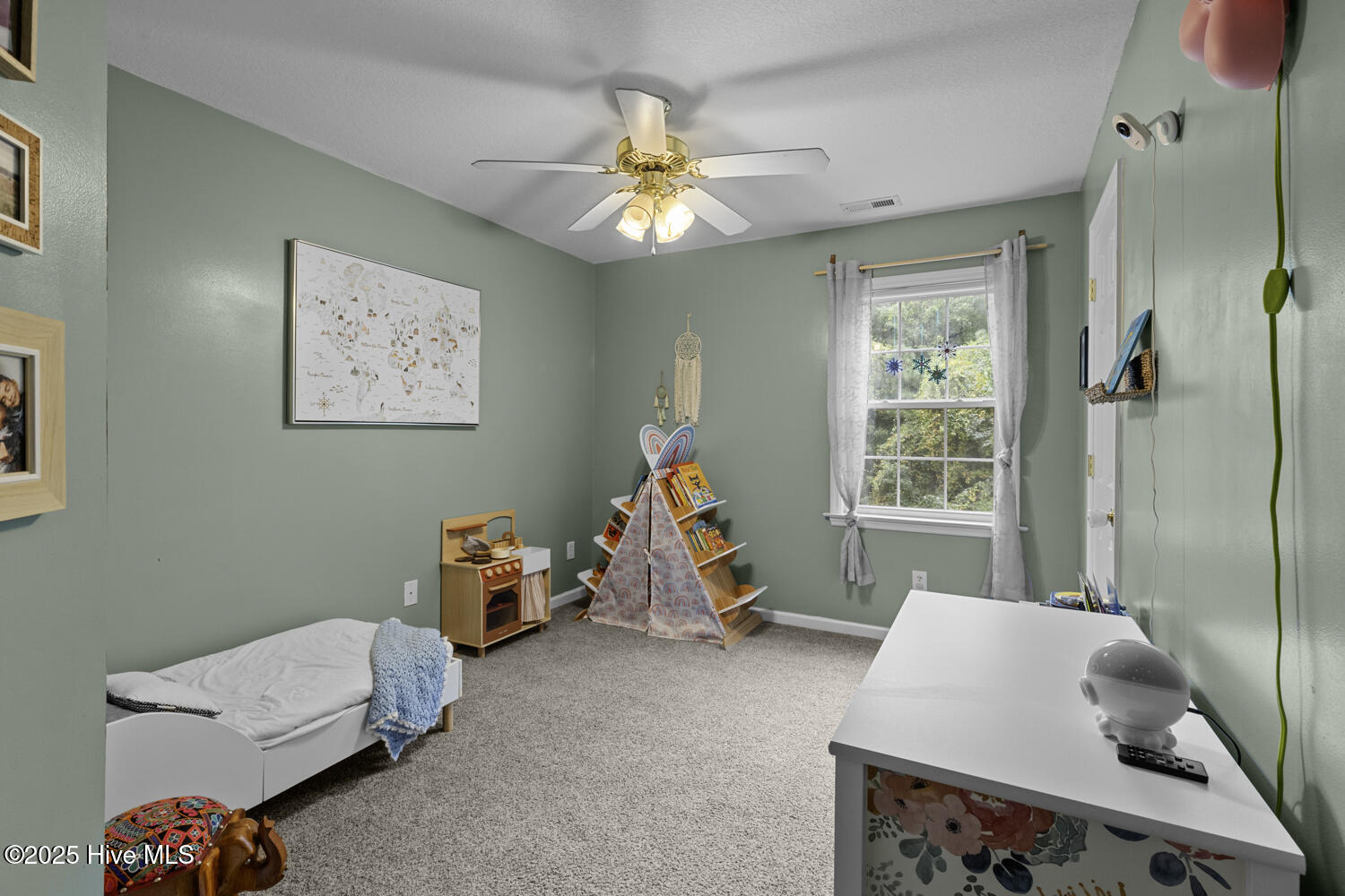 100531310 | Photo 24