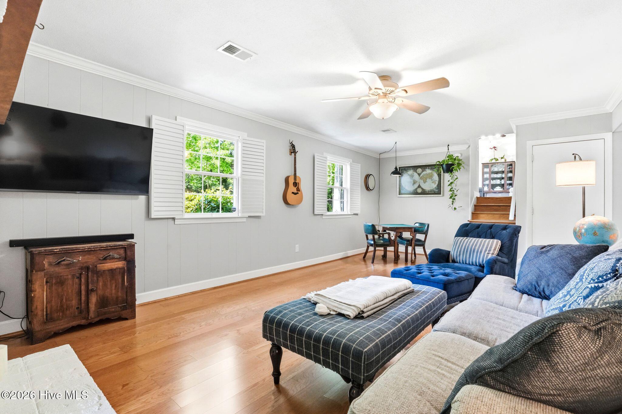 100568648 | Photo 31