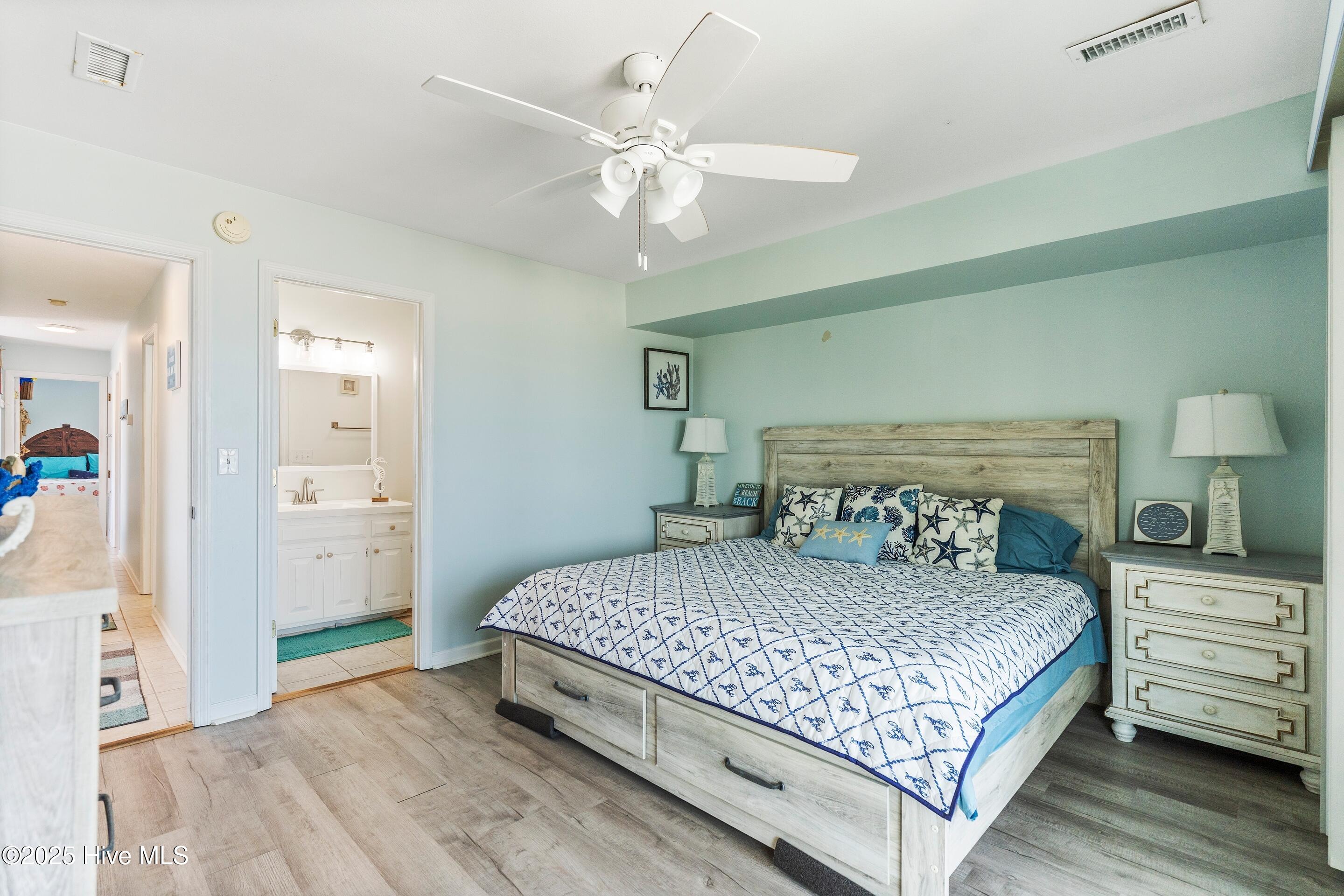 100514835 | Photo 25