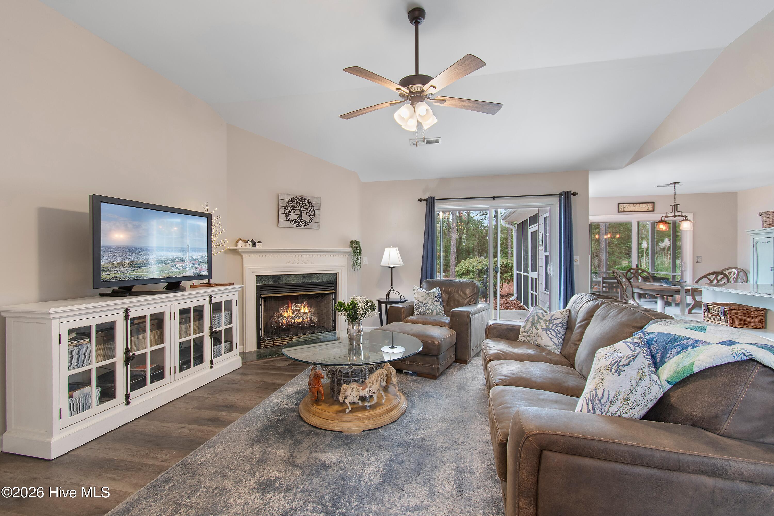 100559952 | Photo 15