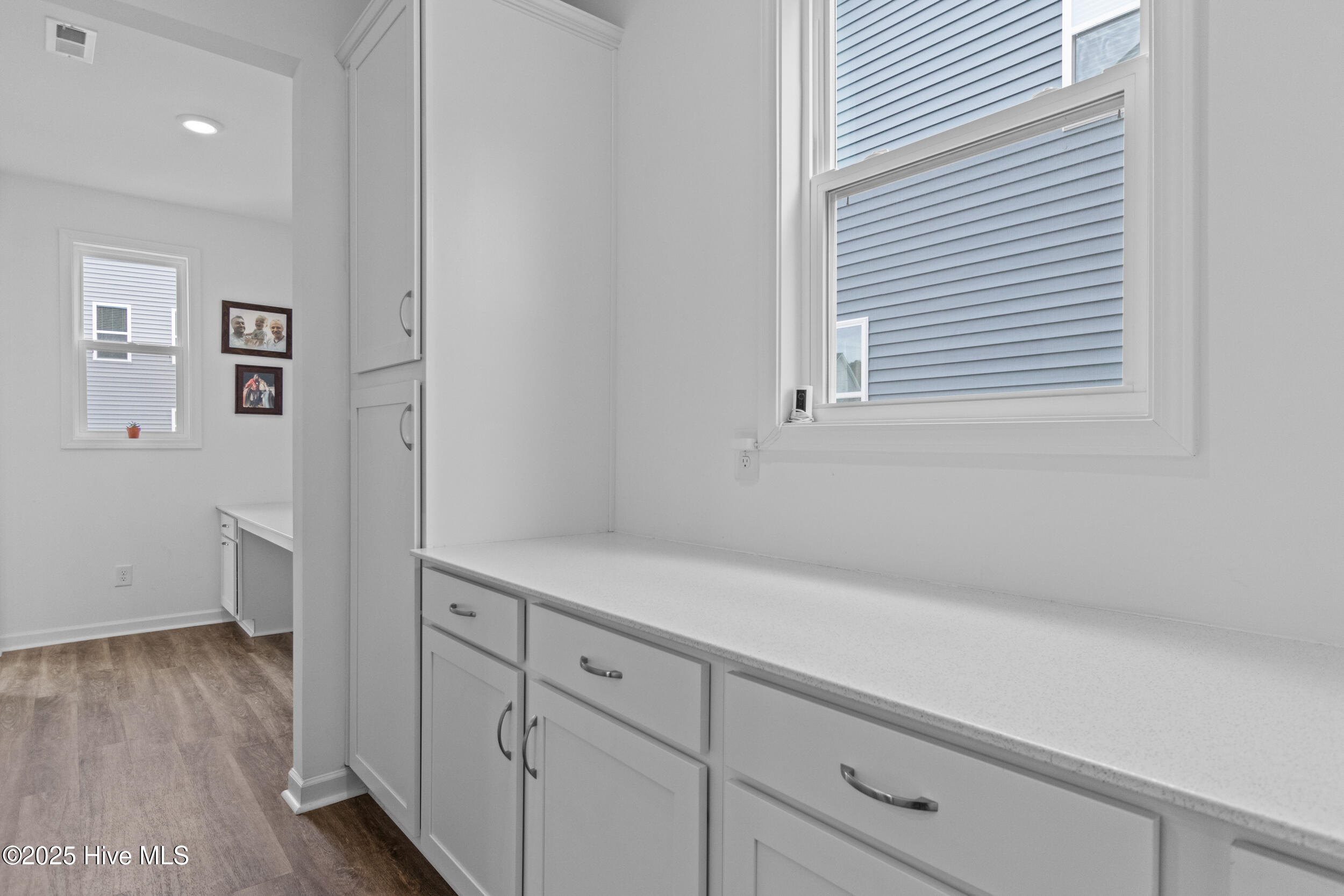 100524281 | Photo 21