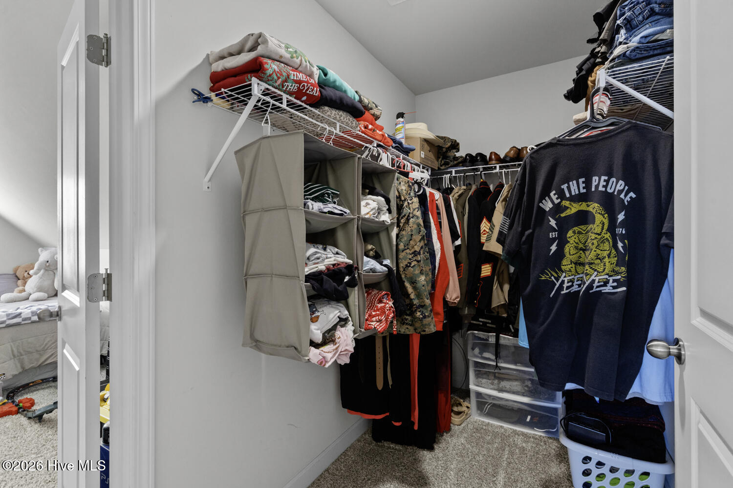 100549890 | Photo 29