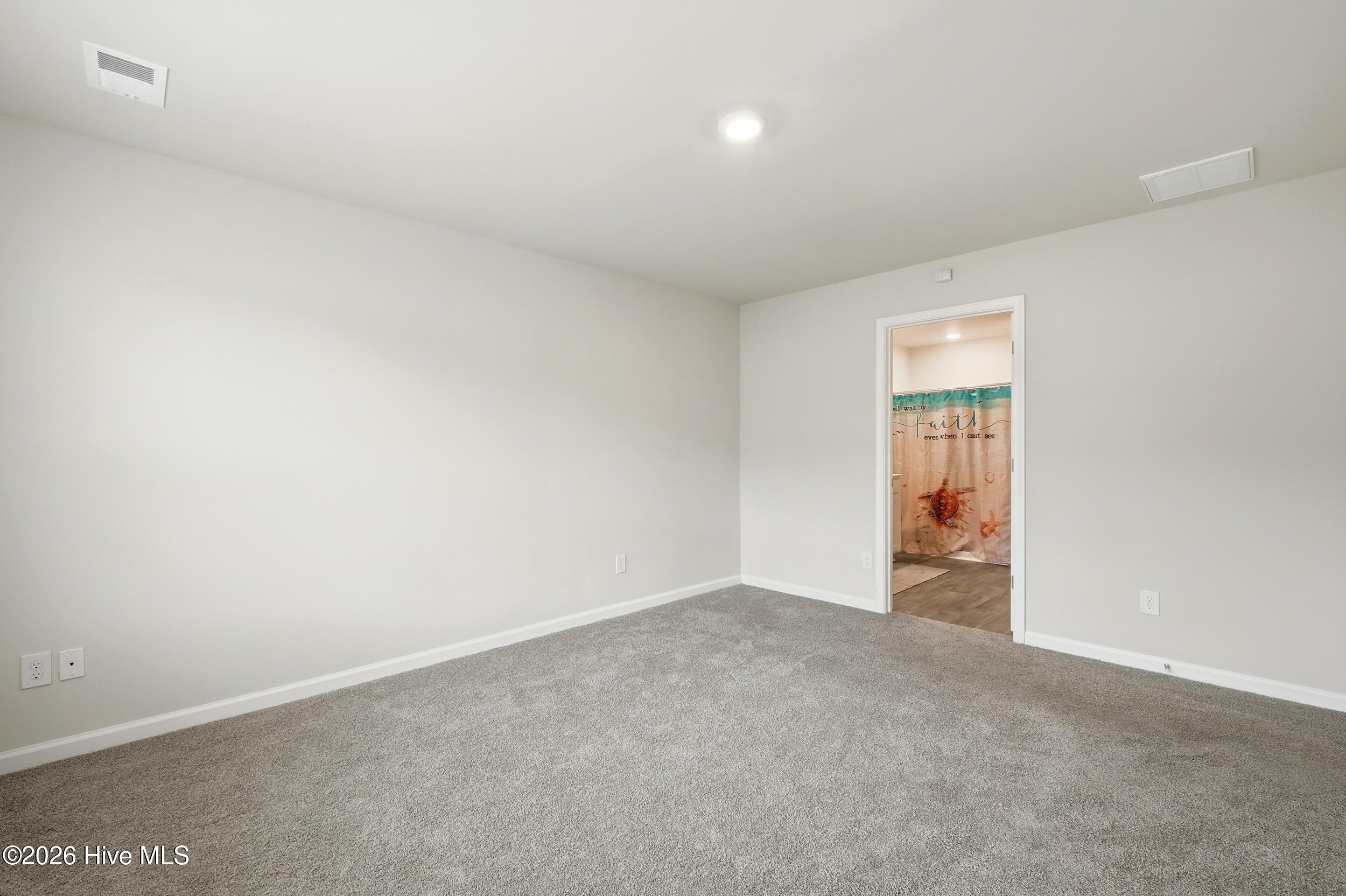 100555935 | Photo 17