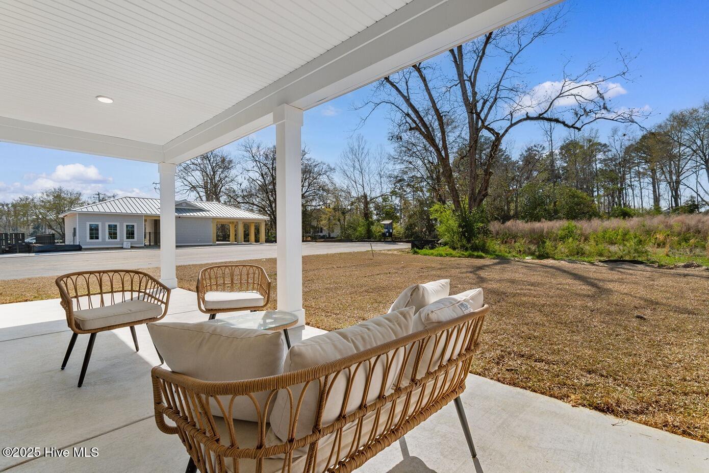 100565072 | Photo 31