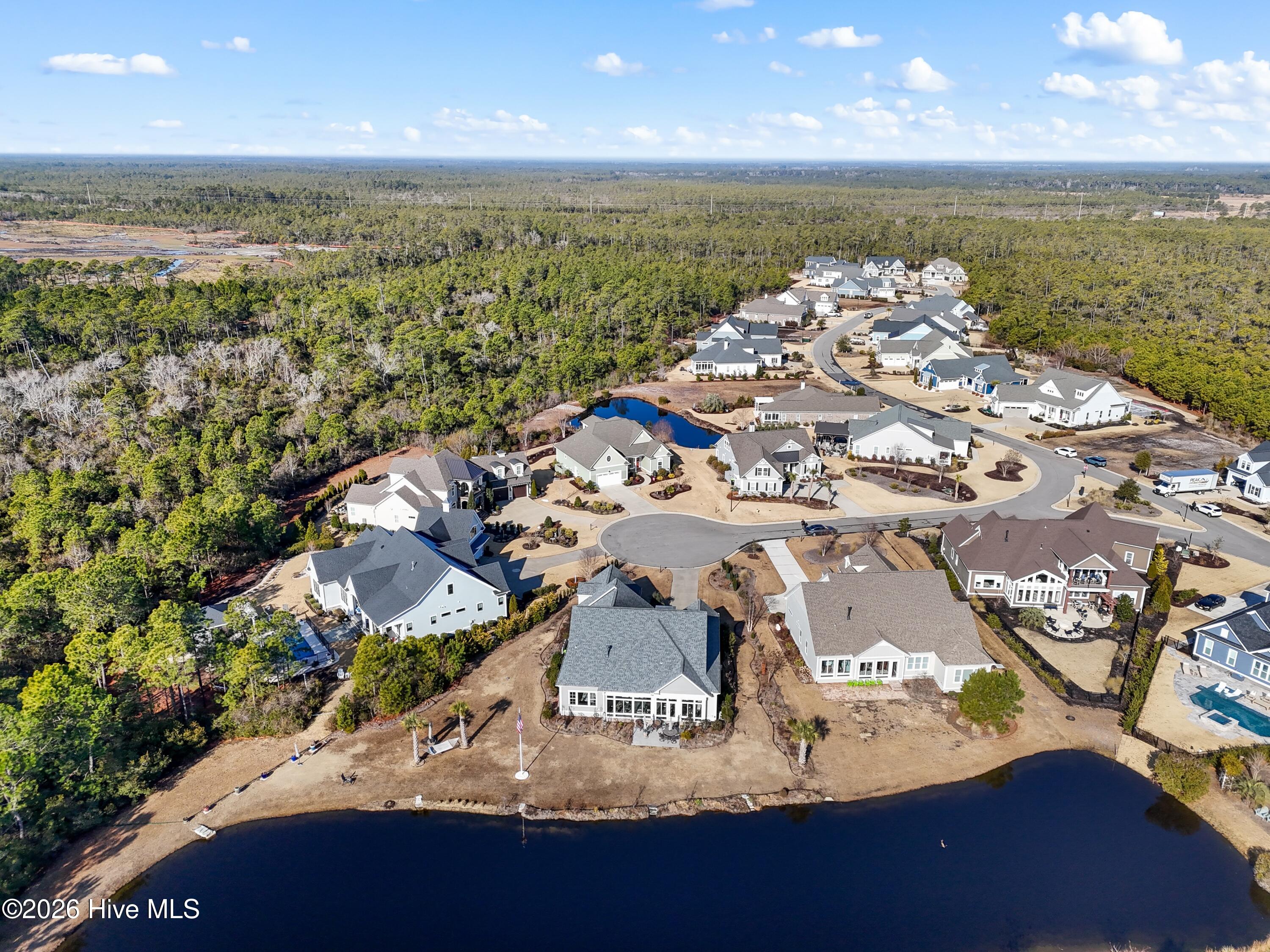 100560288 | Photo 78