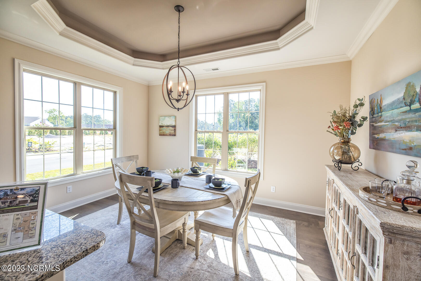 100512925 | Photo 19