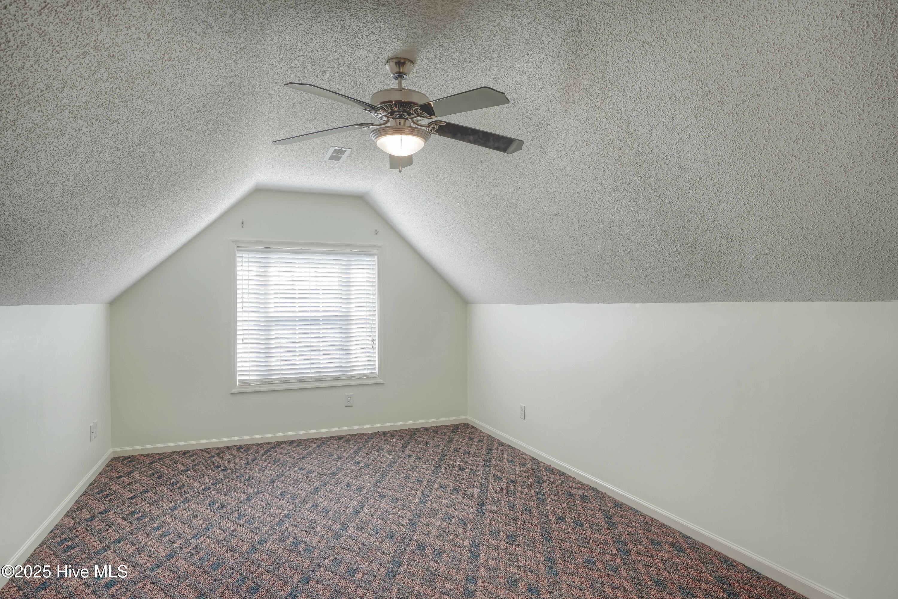 100472919 | Photo 25