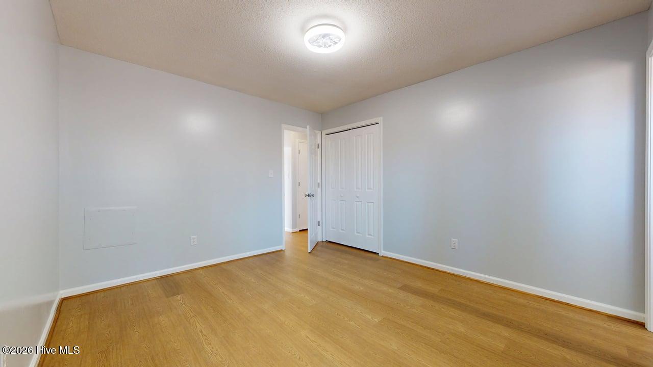 100550884 | Photo 13