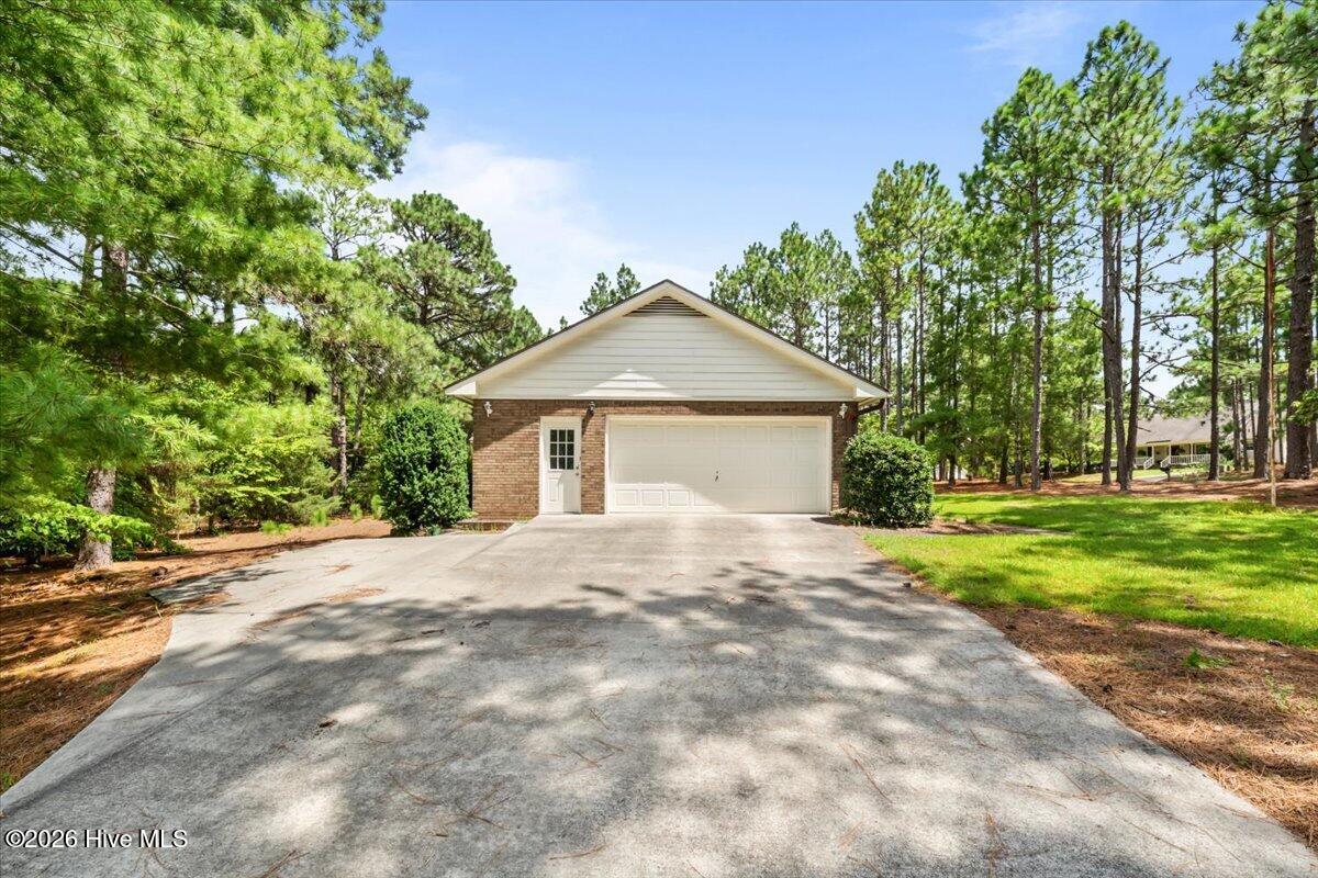 Exterior photo of 224 Edinboro Drive, Southern Pines, NC 28387. MLS: 100595338