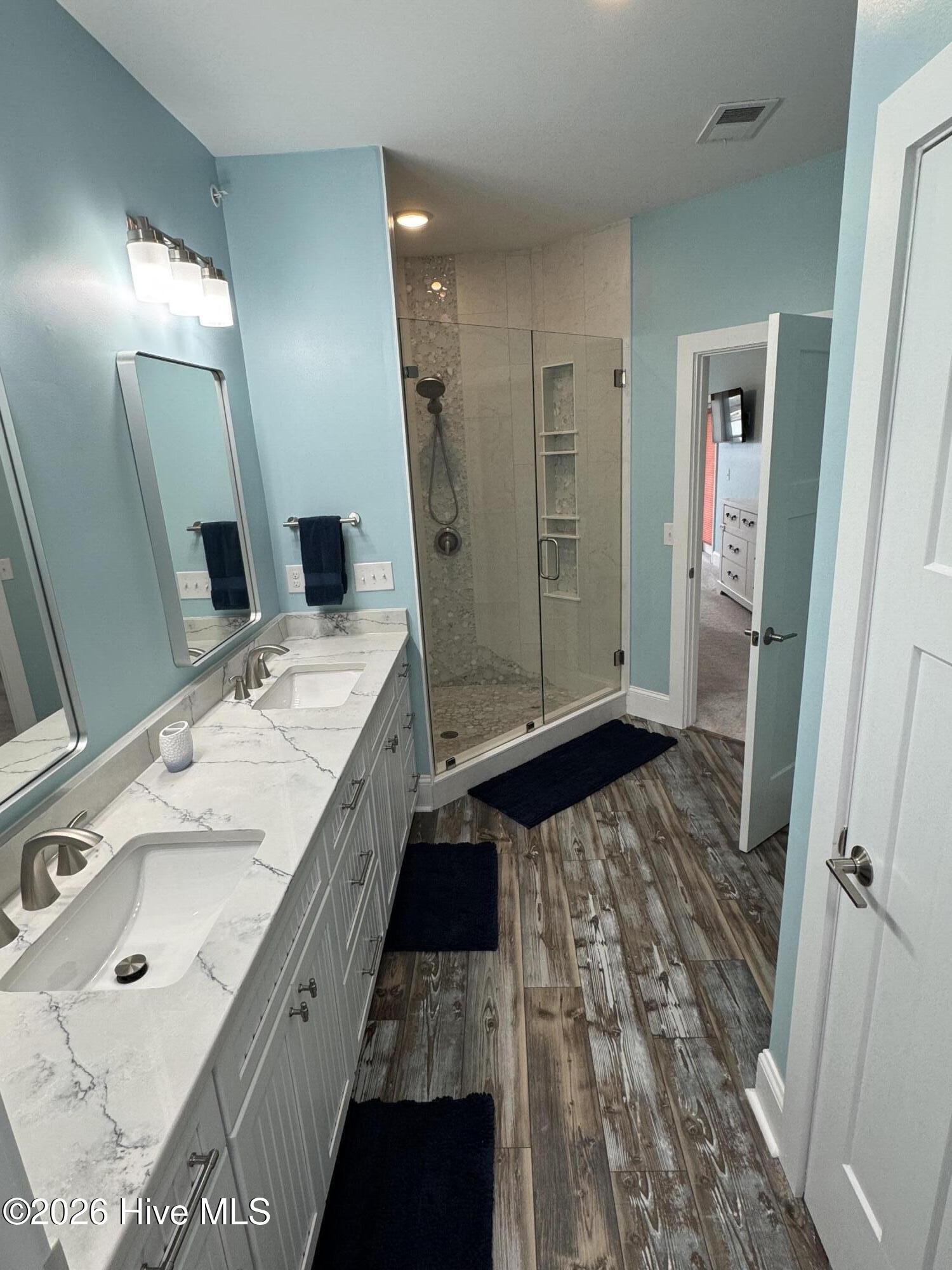 100522924 | Photo 23