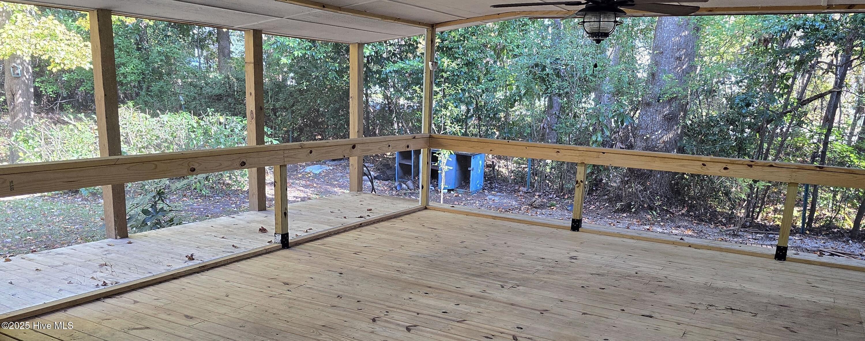 100542444 | Photo 13