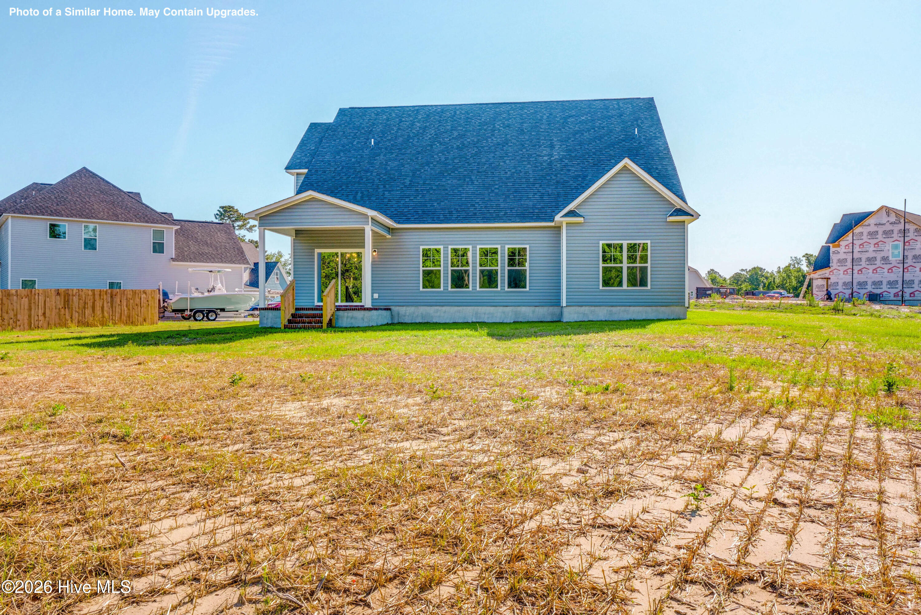 100567172 | Photo 33