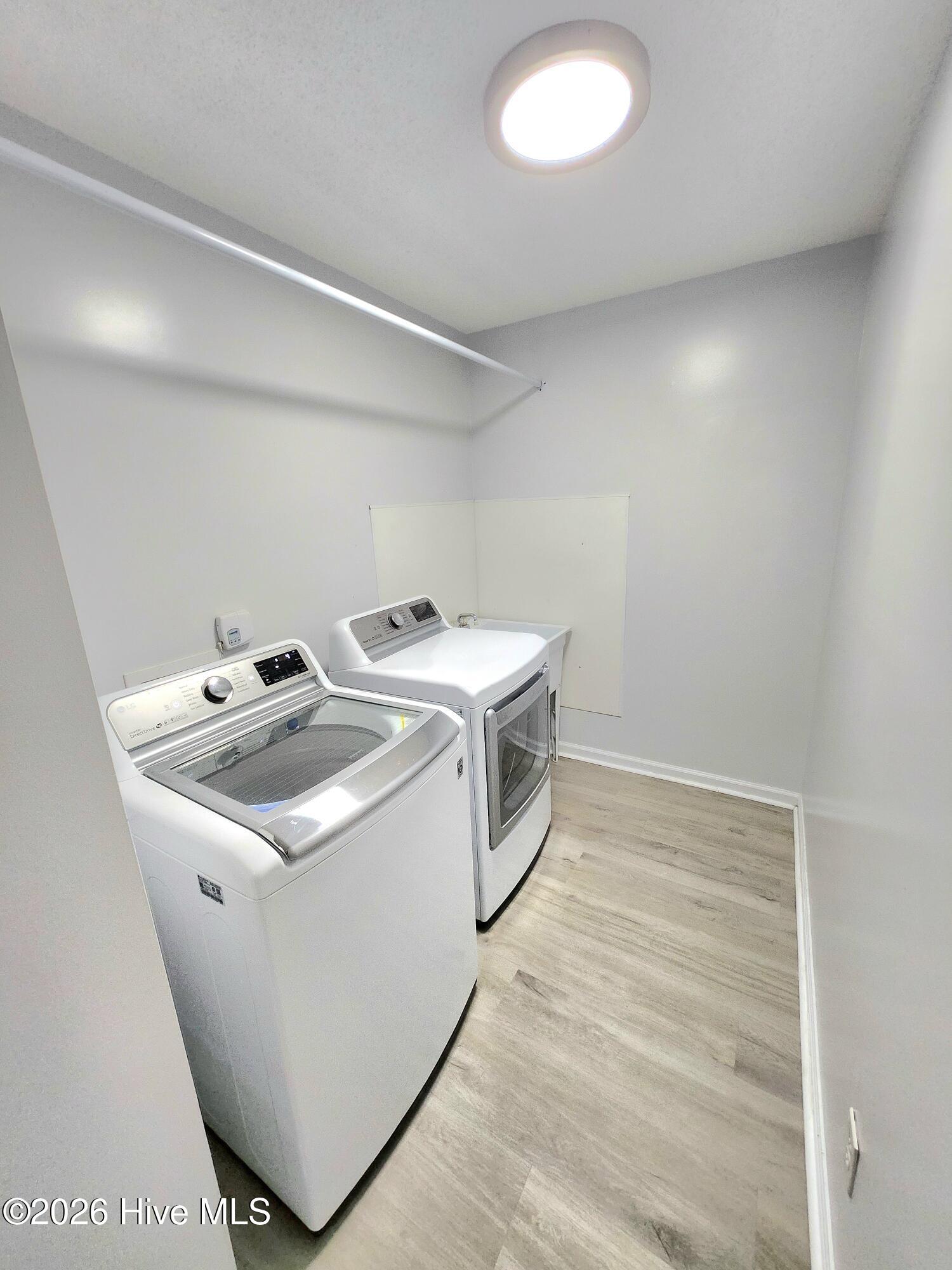 100563427 | Photo 32