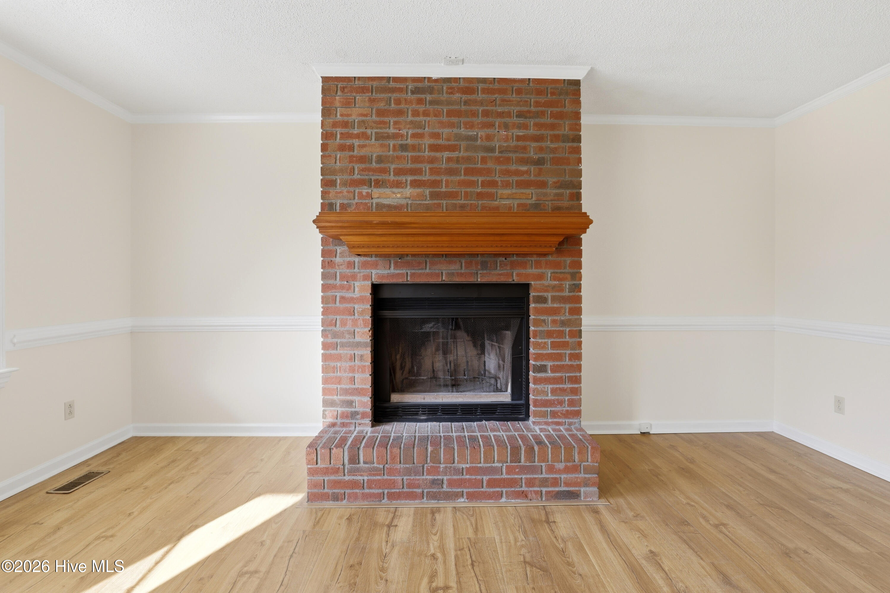 23-110 N Pointe Dr-23